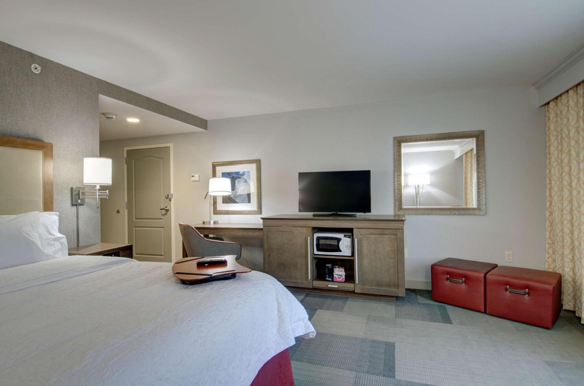 Hampton Inn & Suites Springfield Downtown photo 20