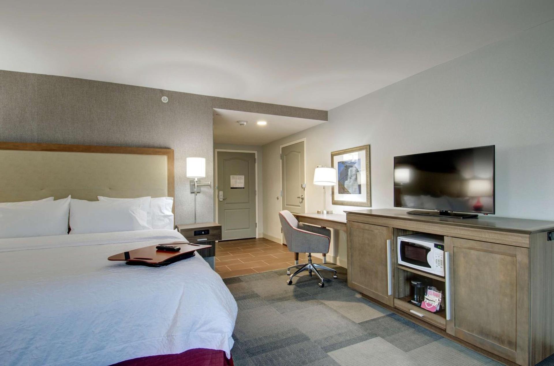 Hampton Inn & Suites Springfield Downtown photo 25