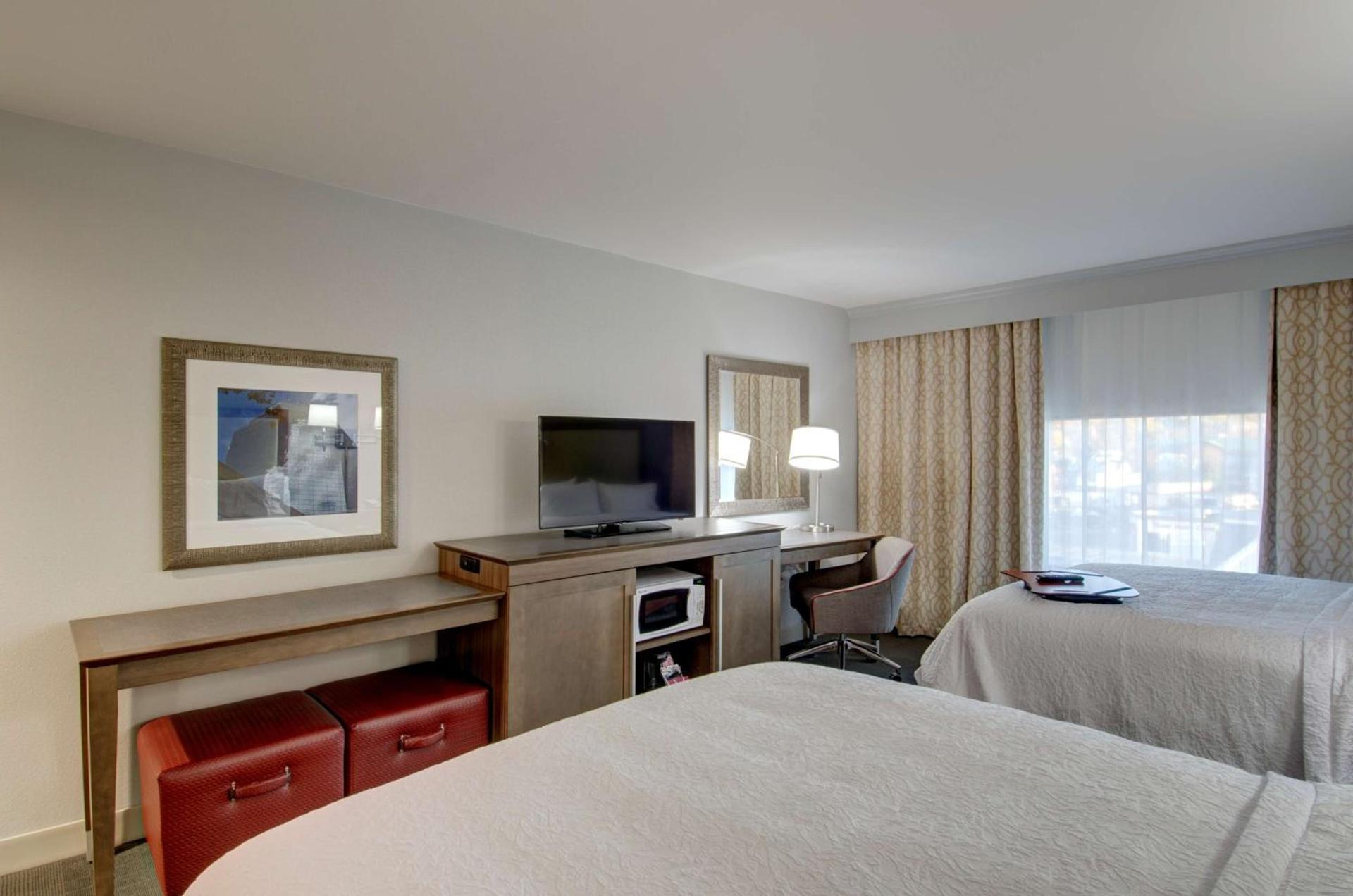 Hampton Inn & Suites Springfield Downtown photo 30
