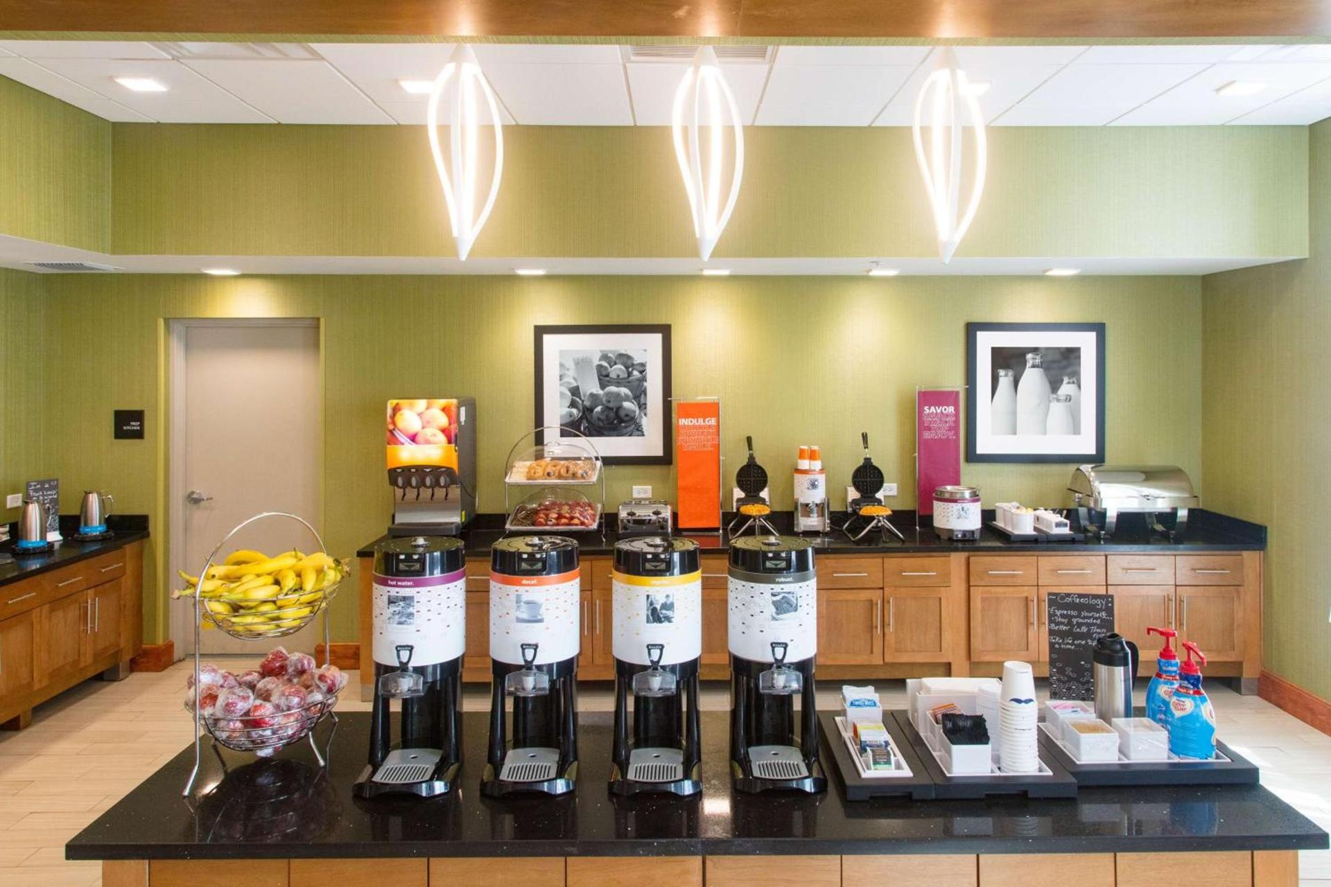 Hampton Inn - Palatka photo 10