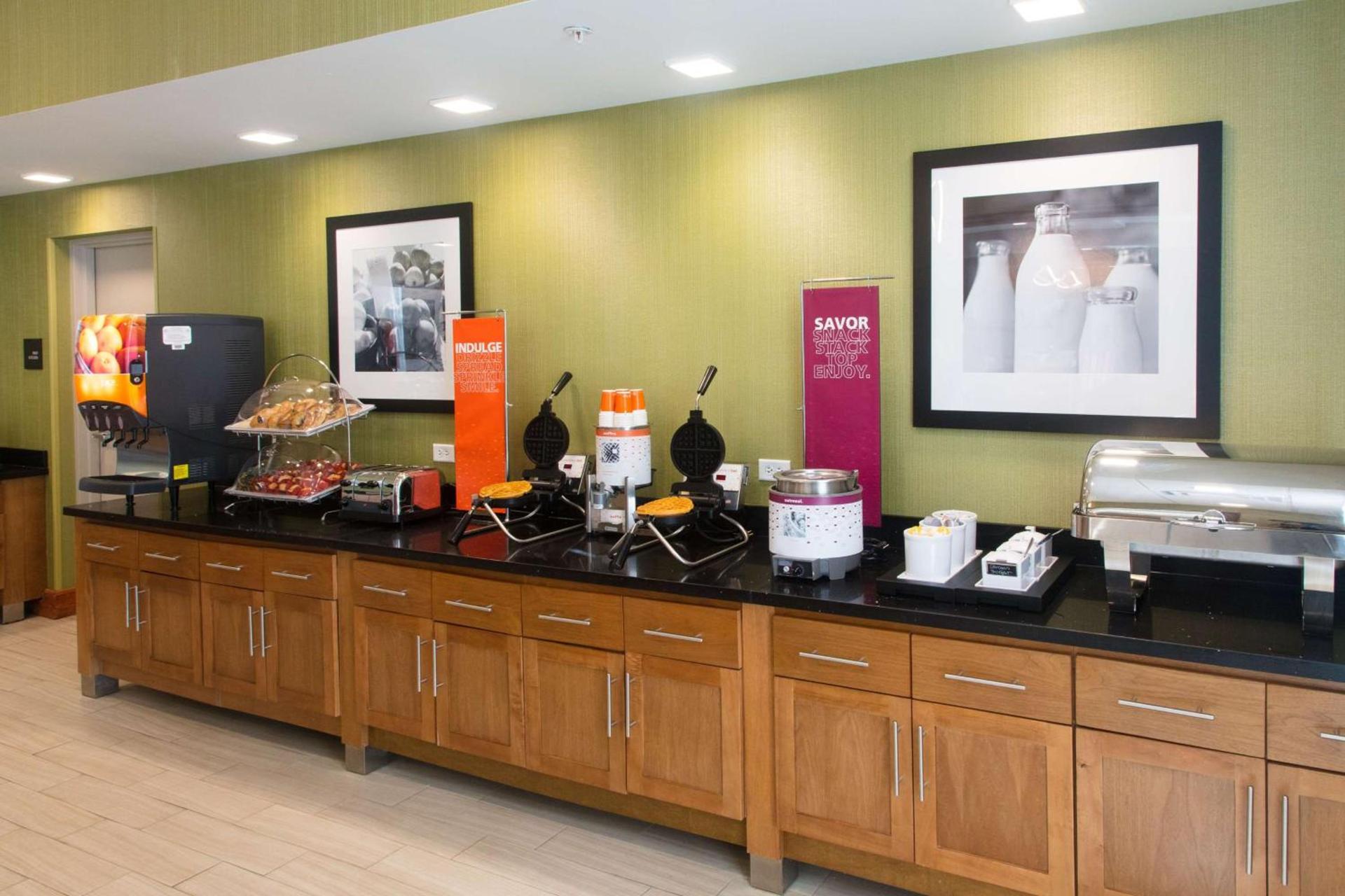 Hampton Inn - Palatka photo 13