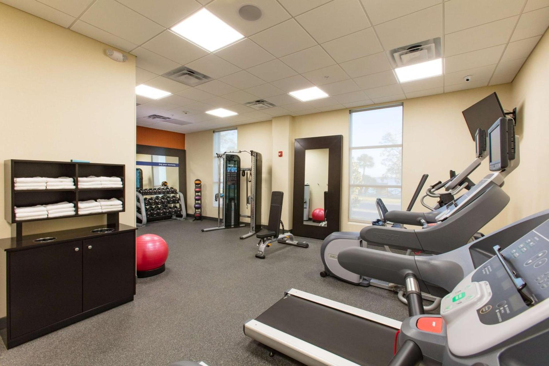 Hampton Inn - Palatka photo 15
