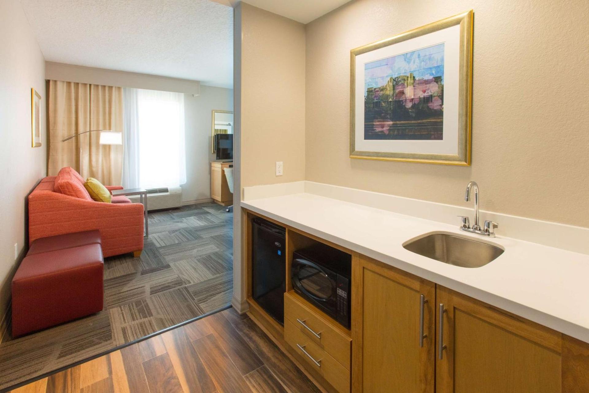 Hampton Inn - Palatka photo 20