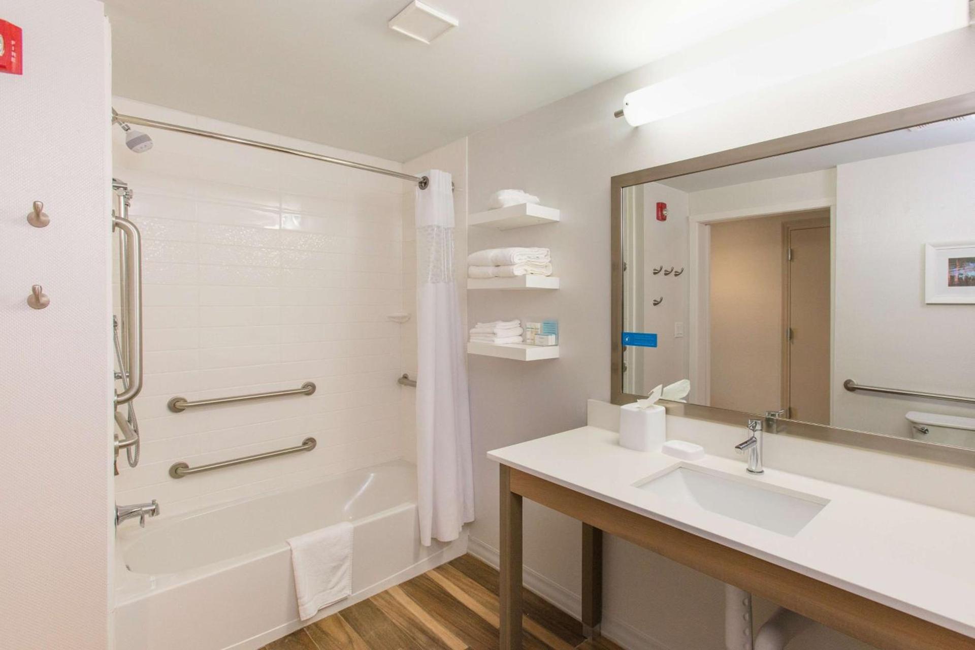Hampton Inn - Palatka photo 29