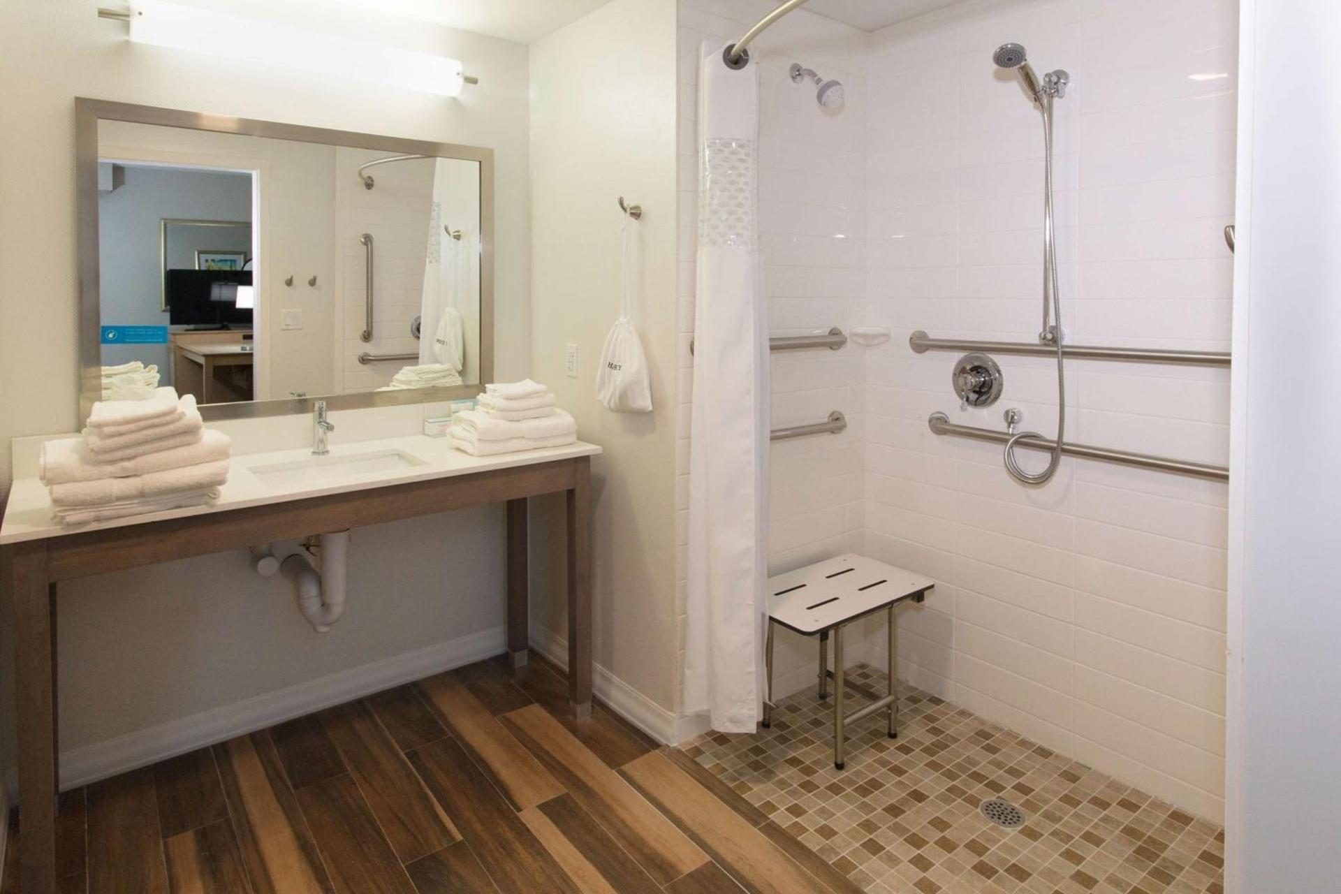 Hampton Inn - Palatka photo 34