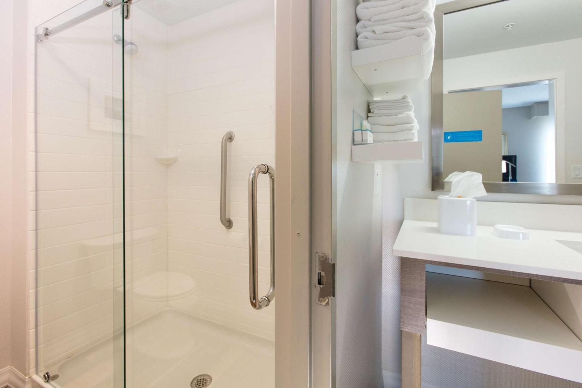 Hampton Inn - Palatka photo 36