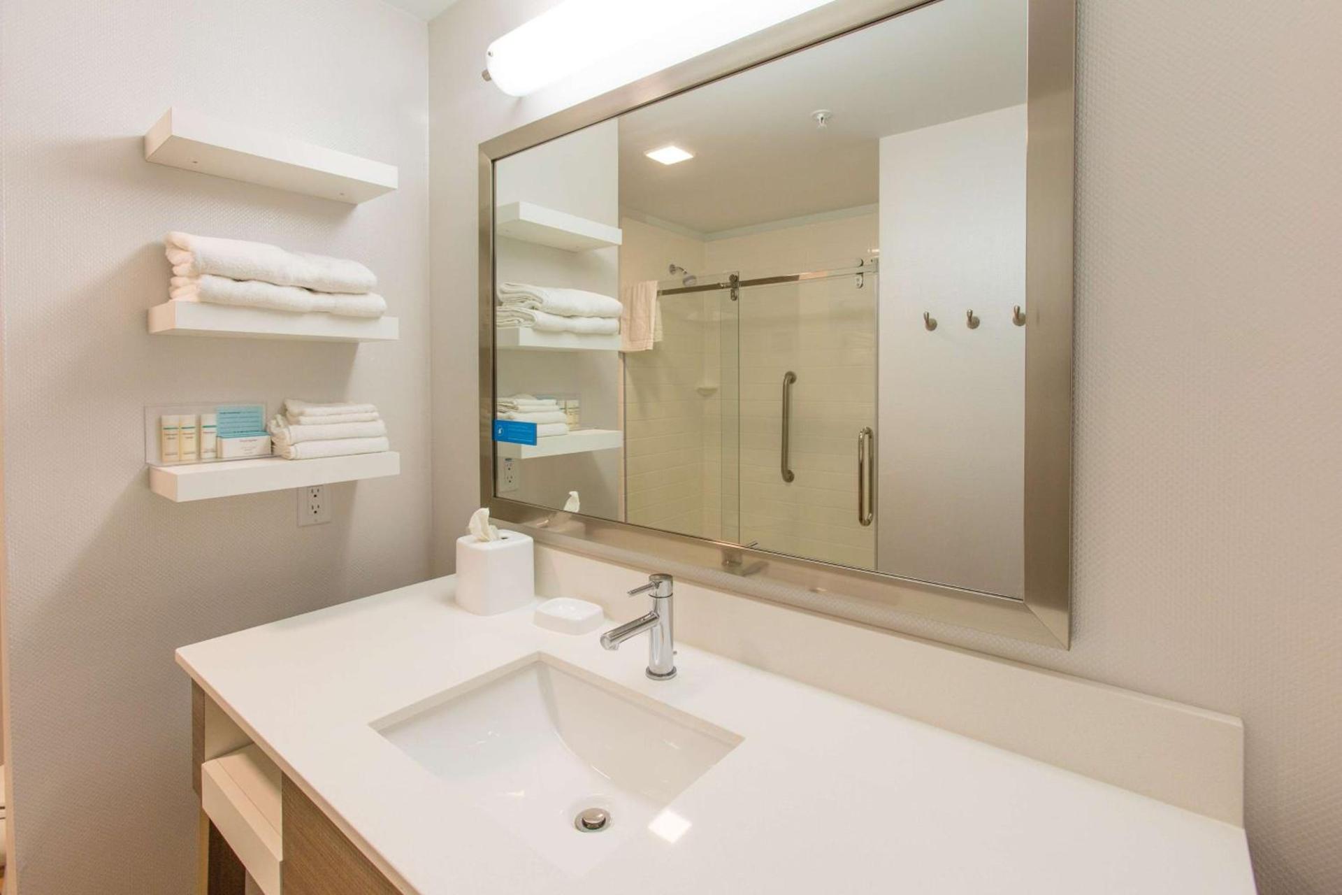 Hampton Inn - Palatka photo 35
