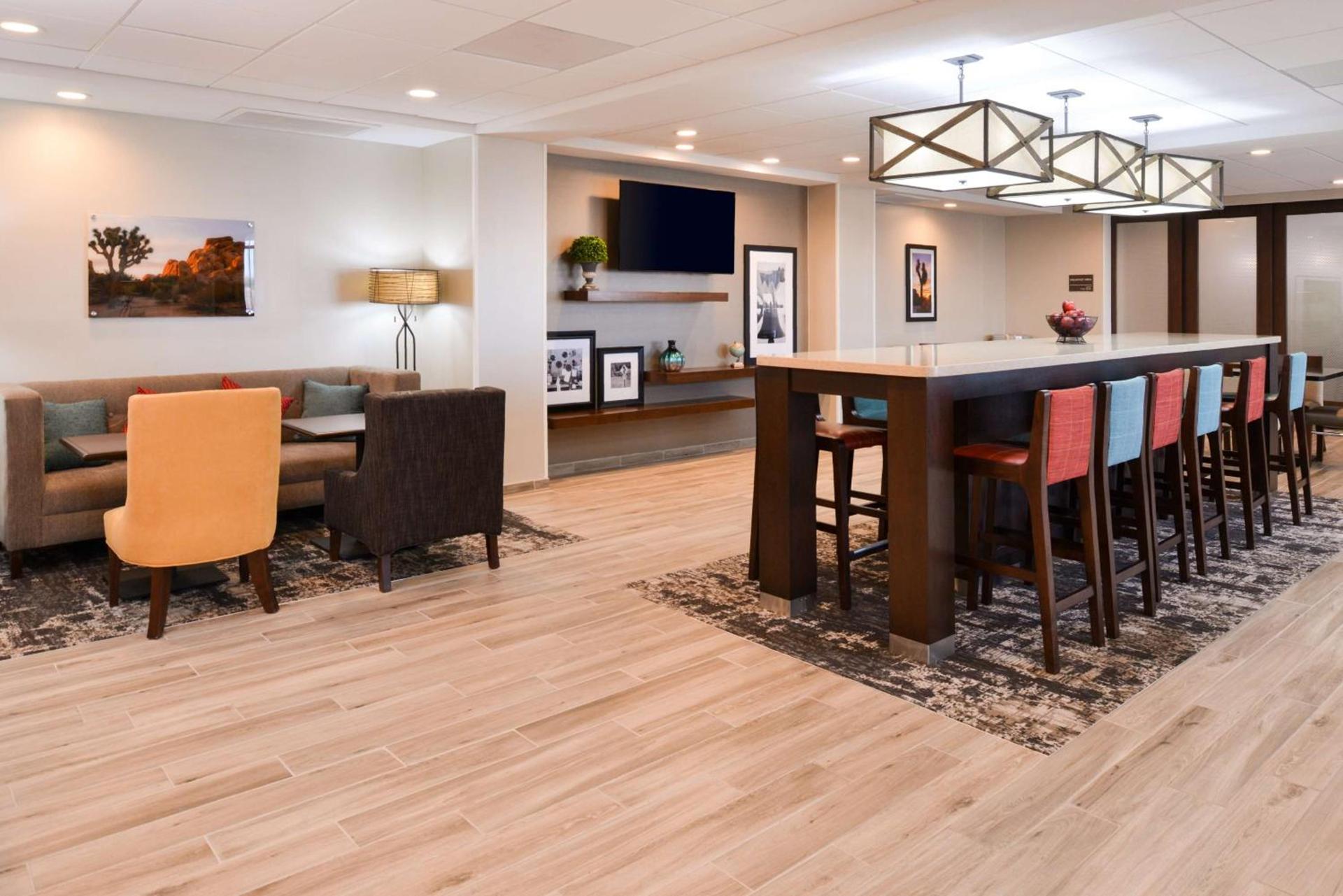 Hampton Inn El Centro photo 6