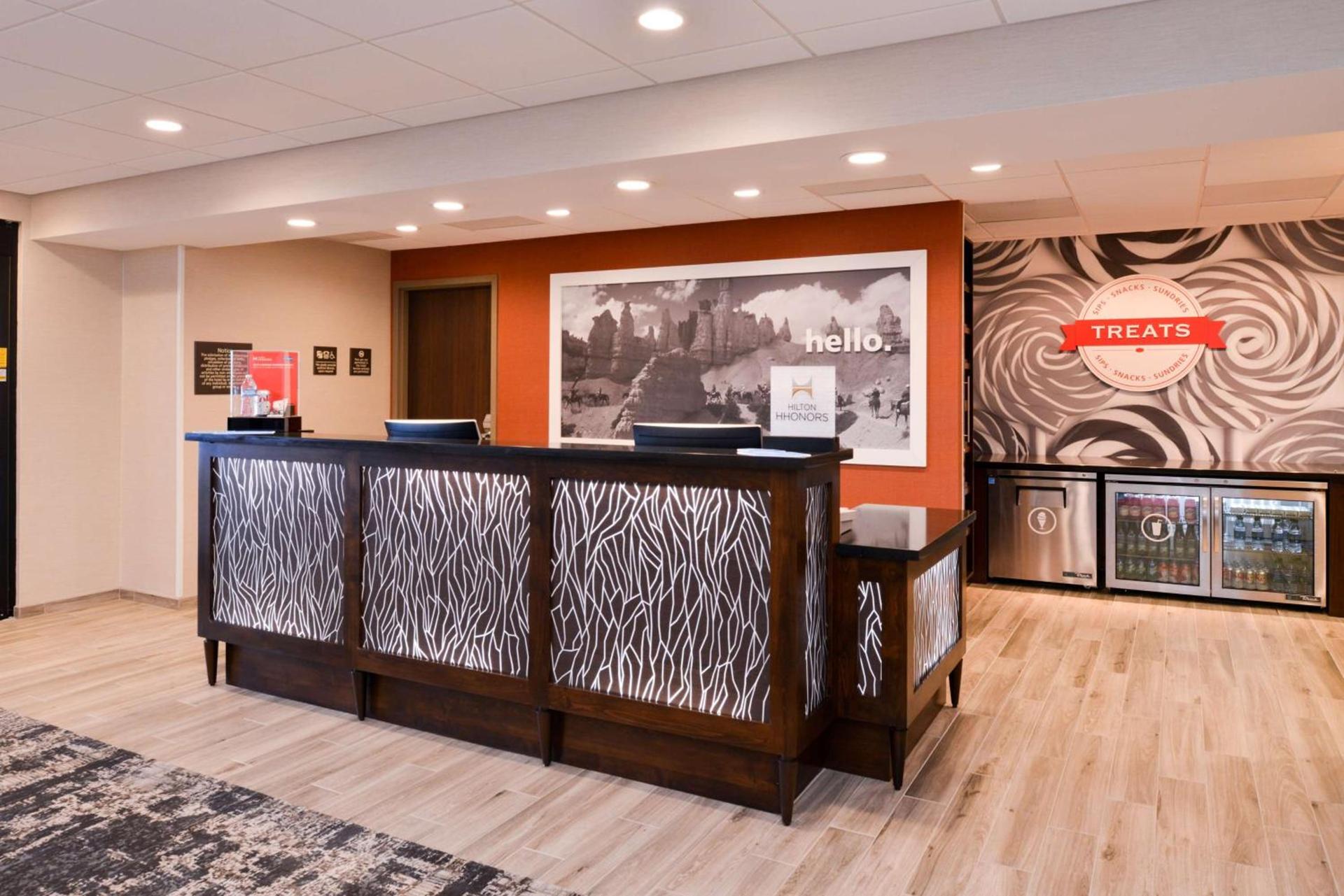 Hampton Inn El Centro photo 9