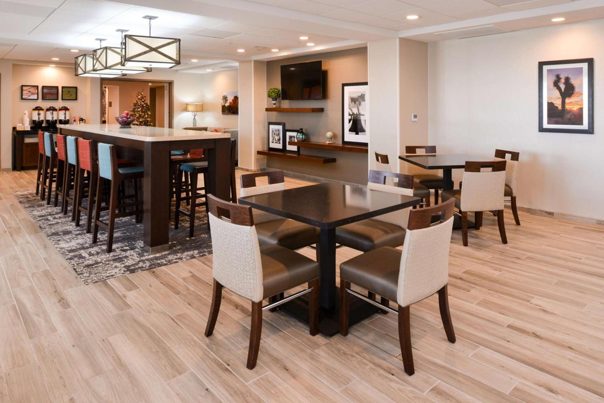 Hampton Inn El Centro photo 10