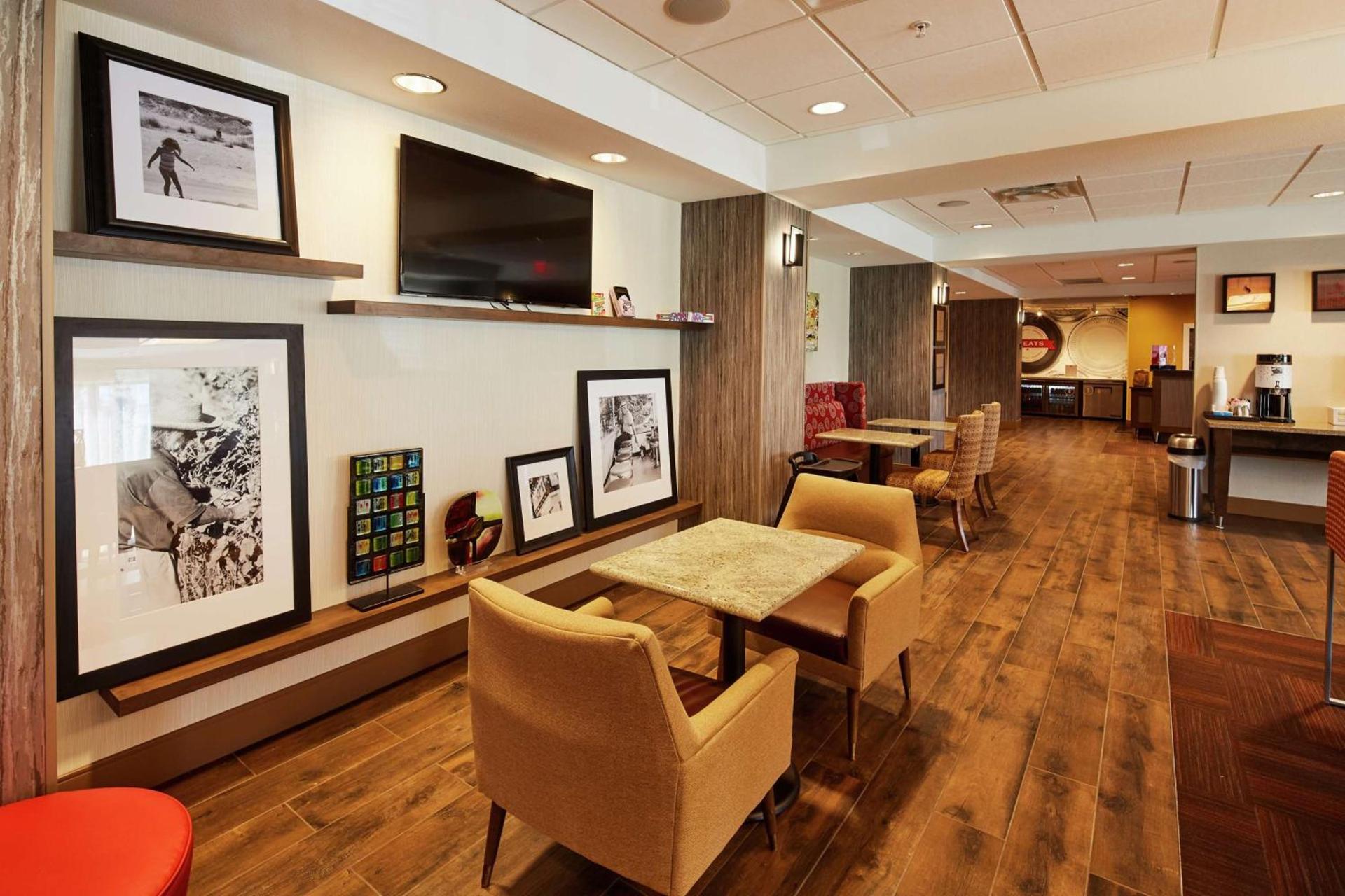 Hampton Inn Parker, AZ photo 6