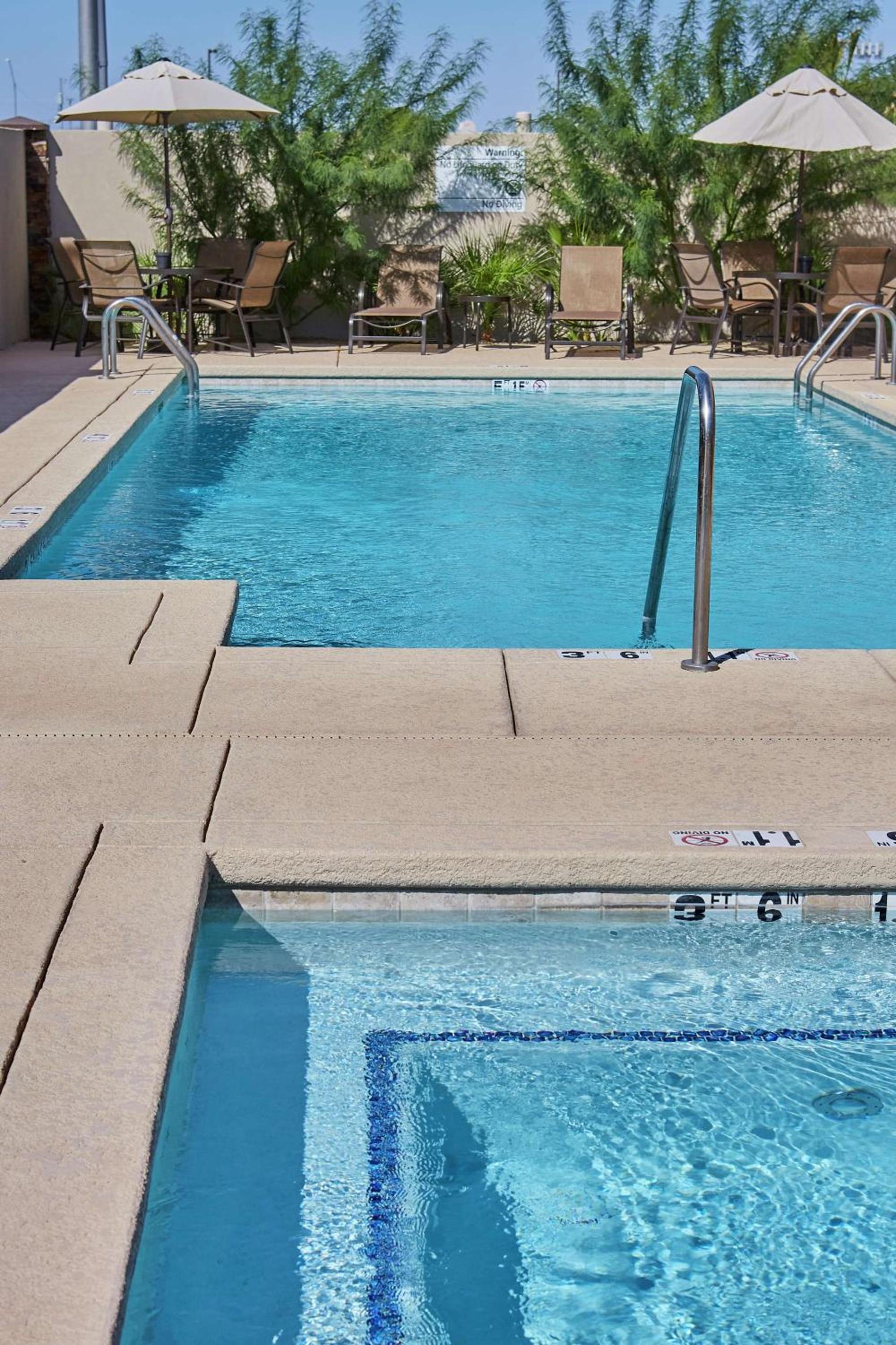 Hampton Inn Parker, AZ photo 14