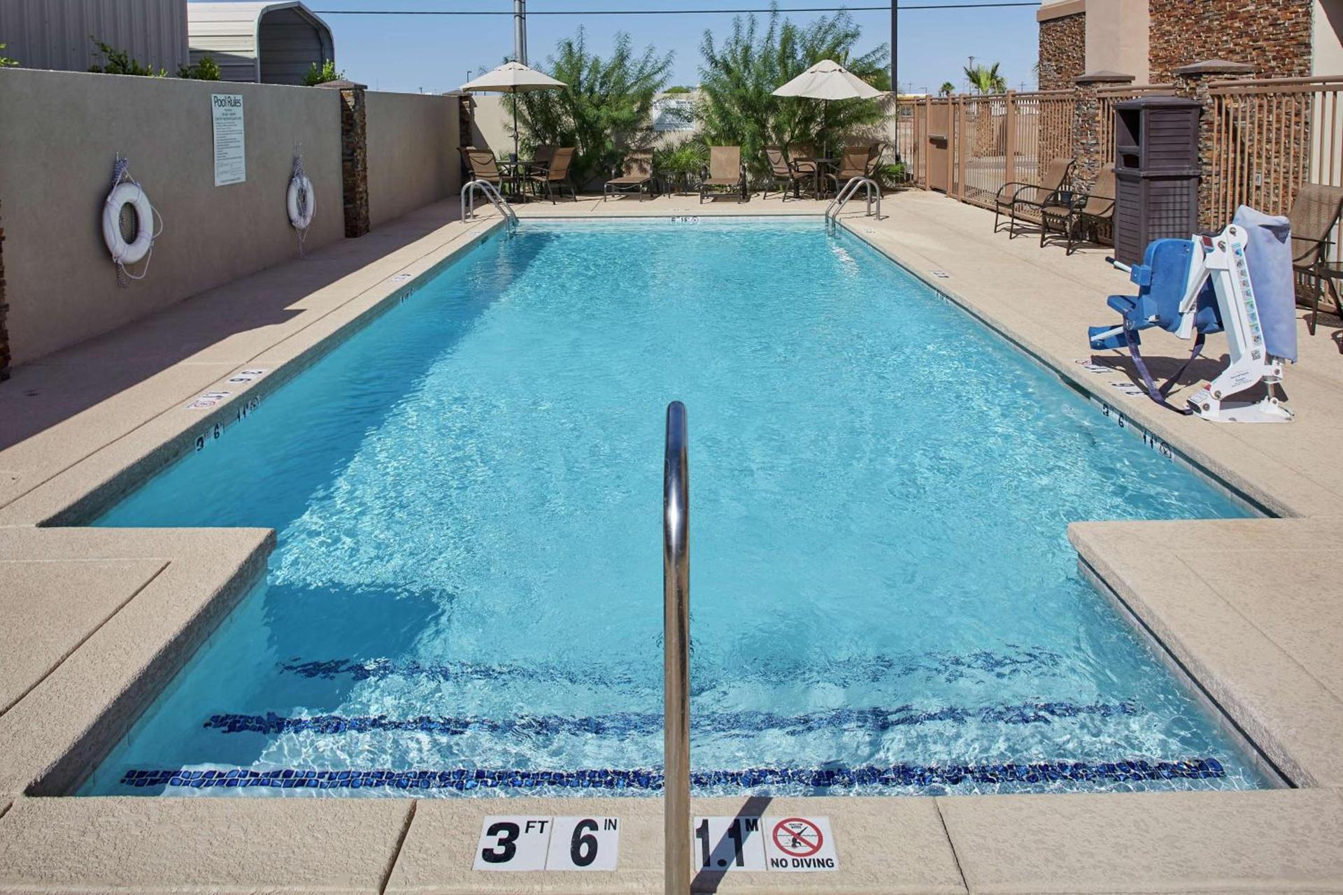 Hampton Inn Parker, AZ photo 15
