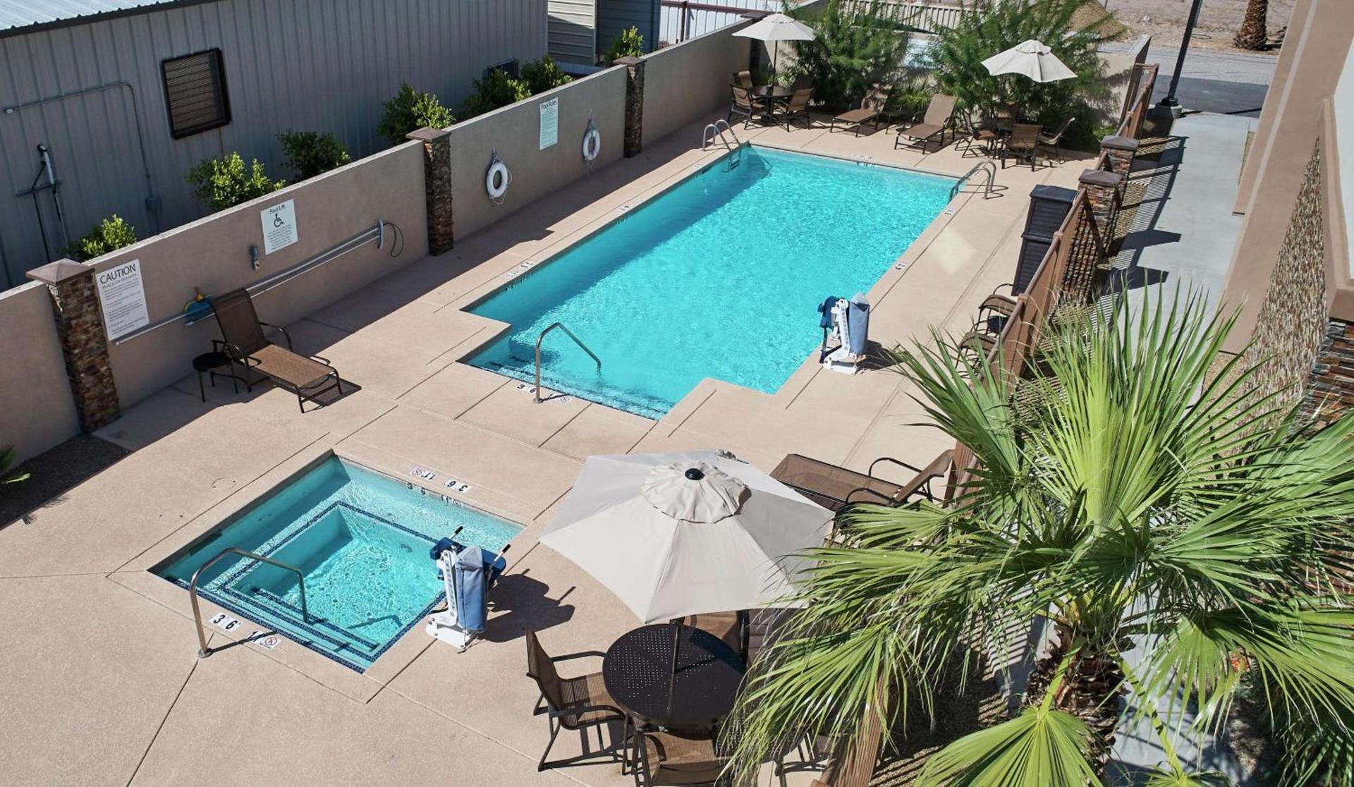 Hampton Inn Parker, AZ photo 16
