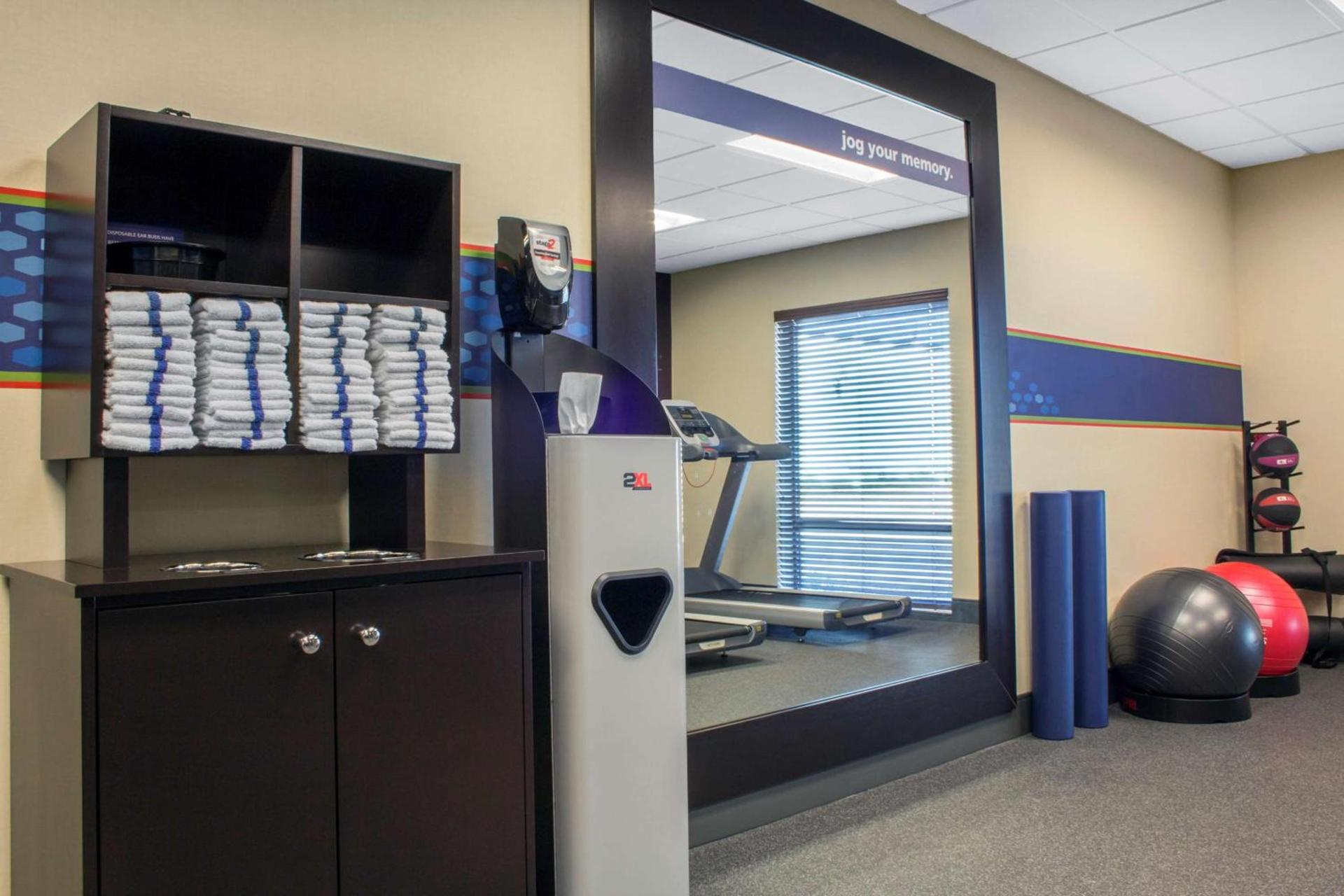 Hampton Inn Parker, AZ photo 30