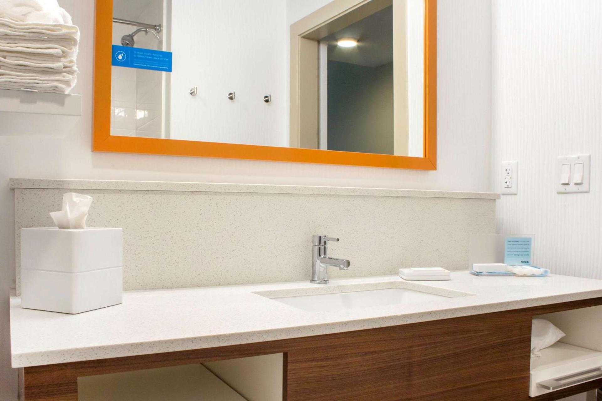 Hampton Inn Parker, AZ photo 42
