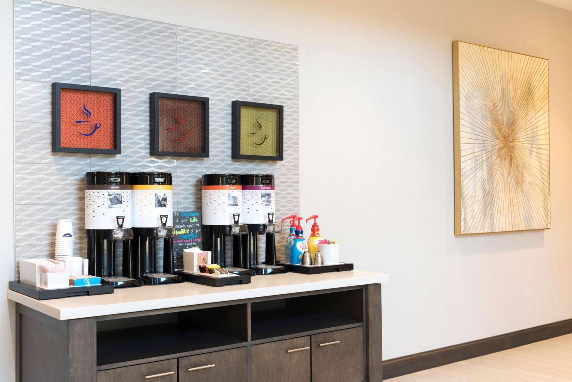 Hampton Inn & Suites Indianapolis-Keystone, IN photo 9
