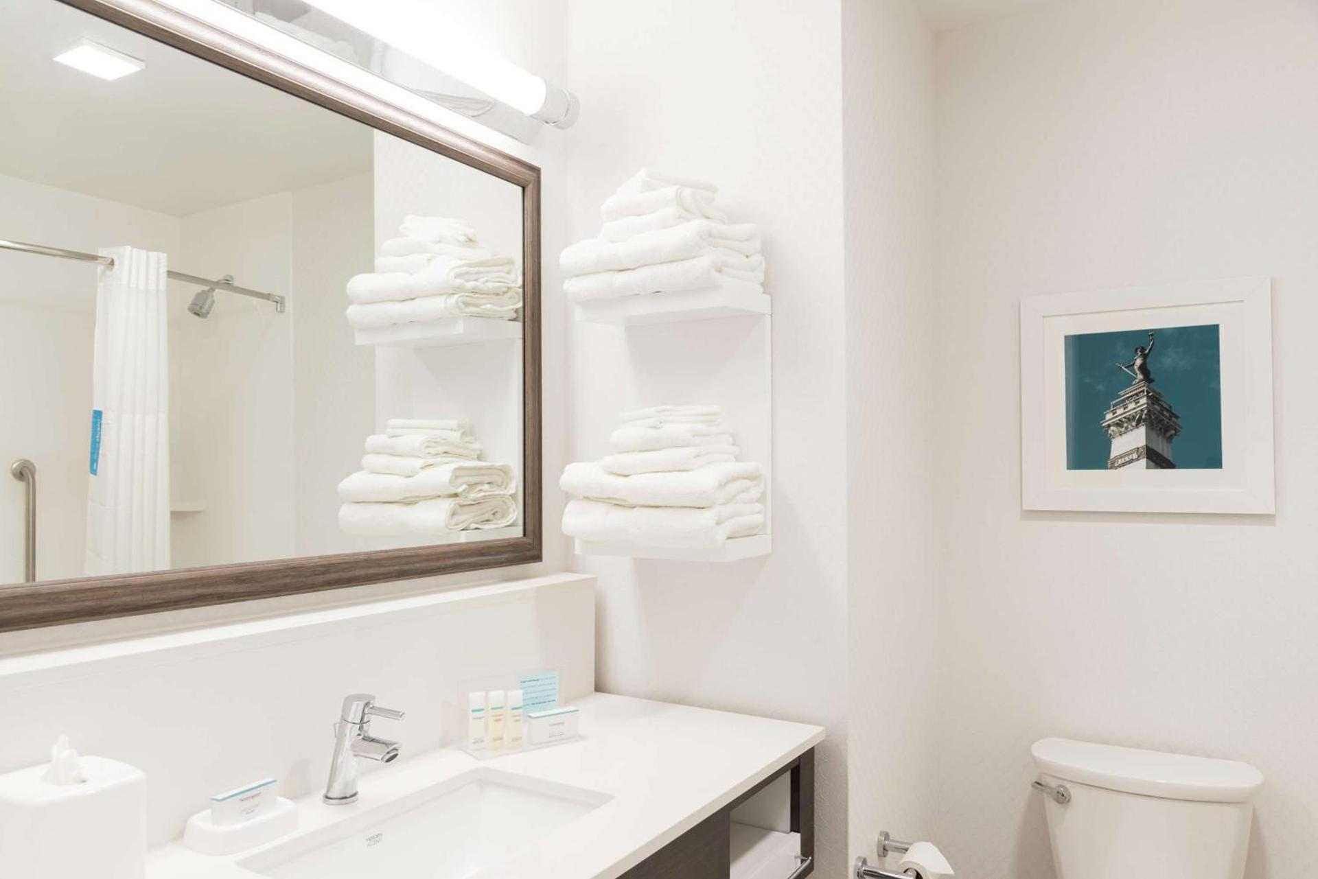 Hampton Inn & Suites Indianapolis-Keystone, IN photo 15