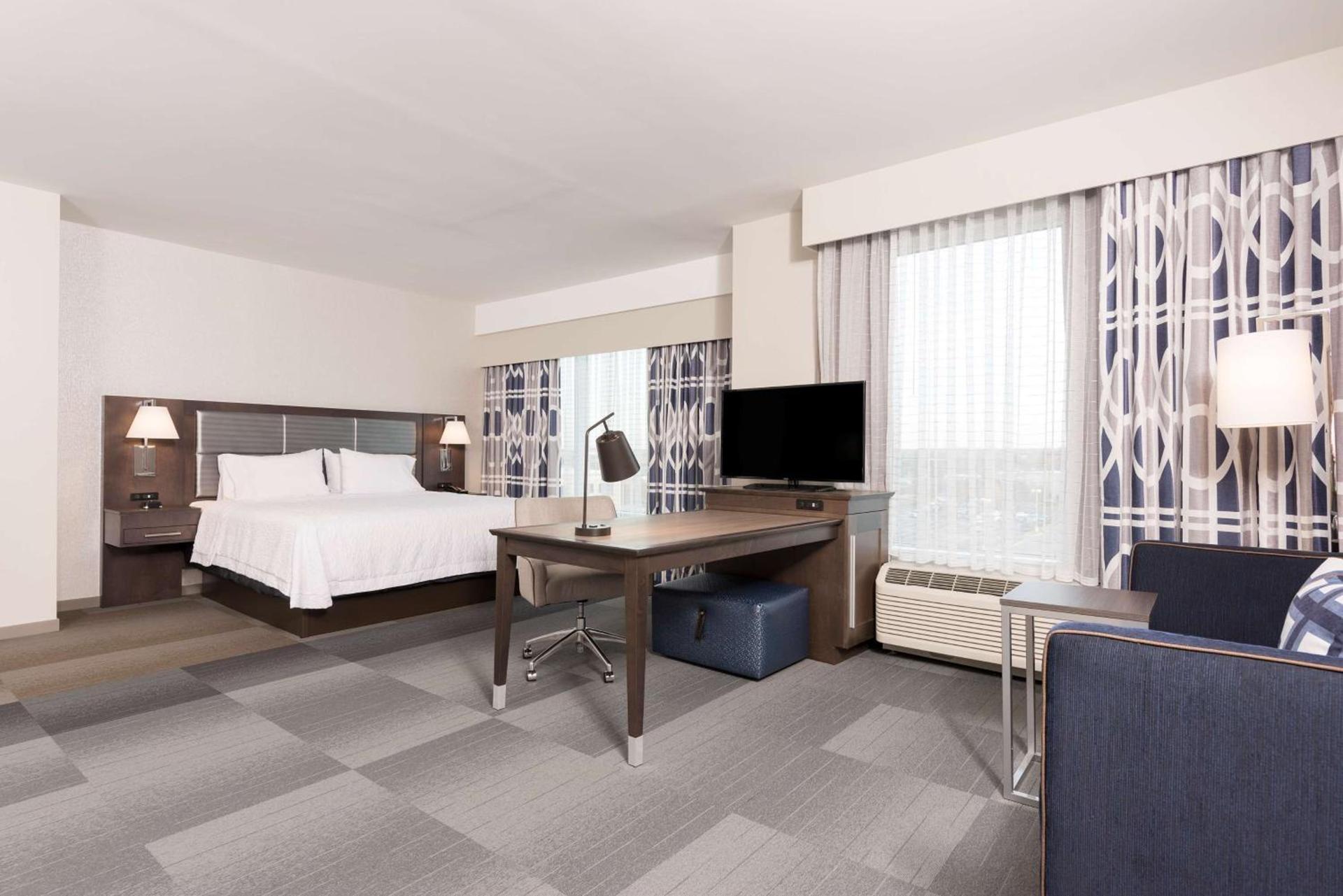 Hampton Inn & Suites Indianapolis-Keystone, IN photo 17