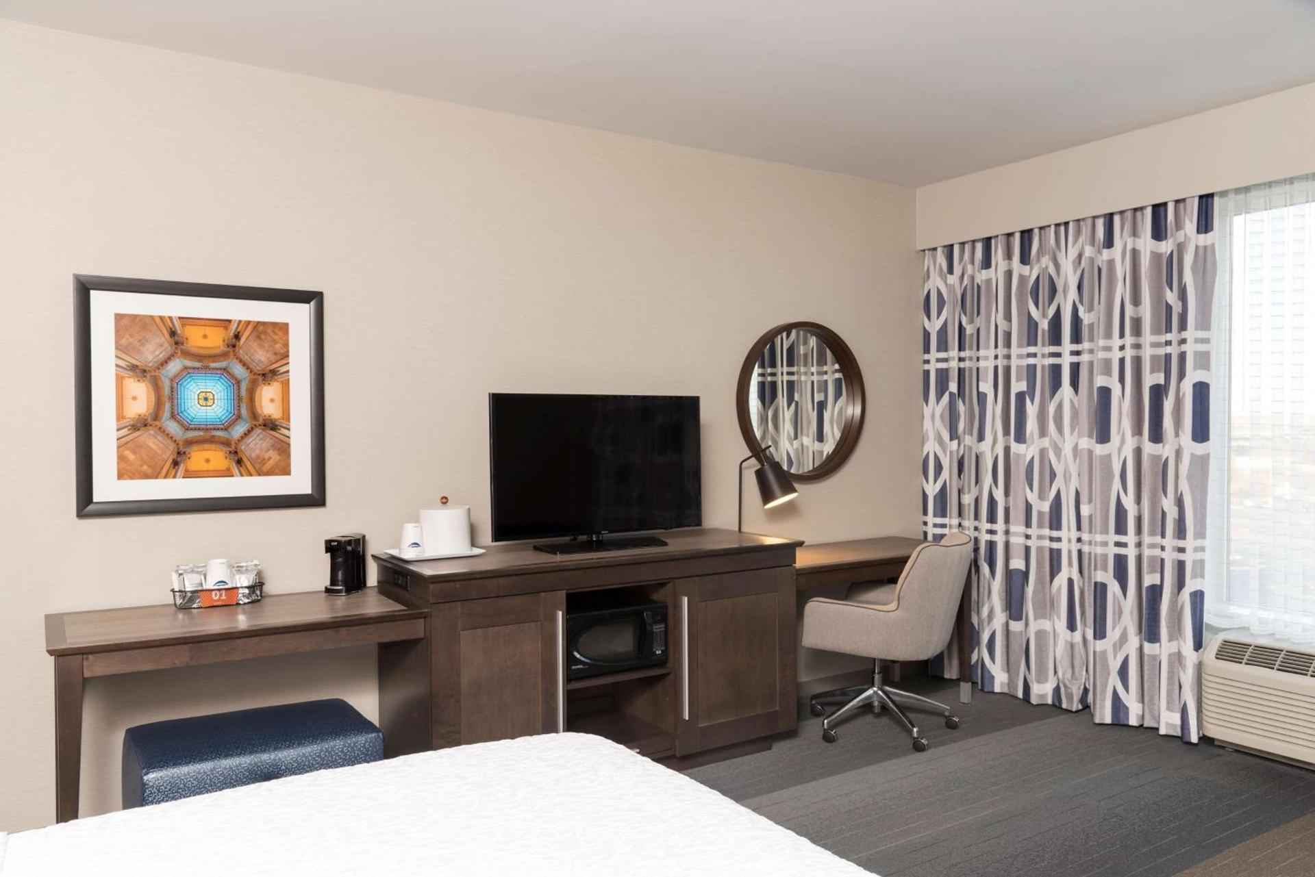 Hampton Inn & Suites Indianapolis-Keystone, IN photo 18