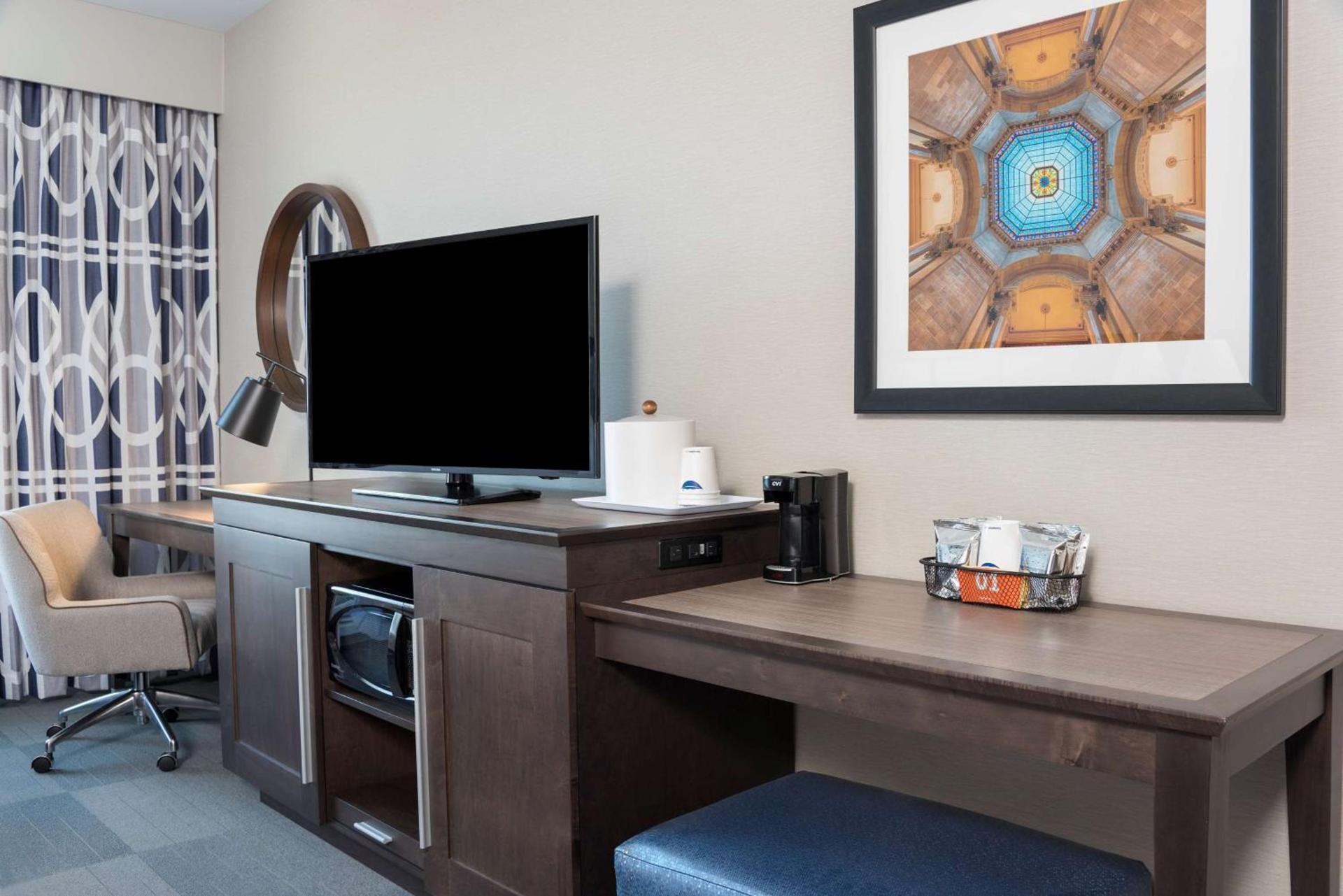 Hampton Inn & Suites Indianapolis-Keystone, IN photo 25