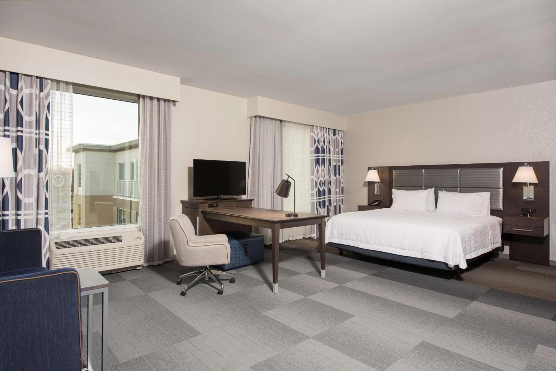 Hampton Inn & Suites Indianapolis-Keystone, IN photo 26