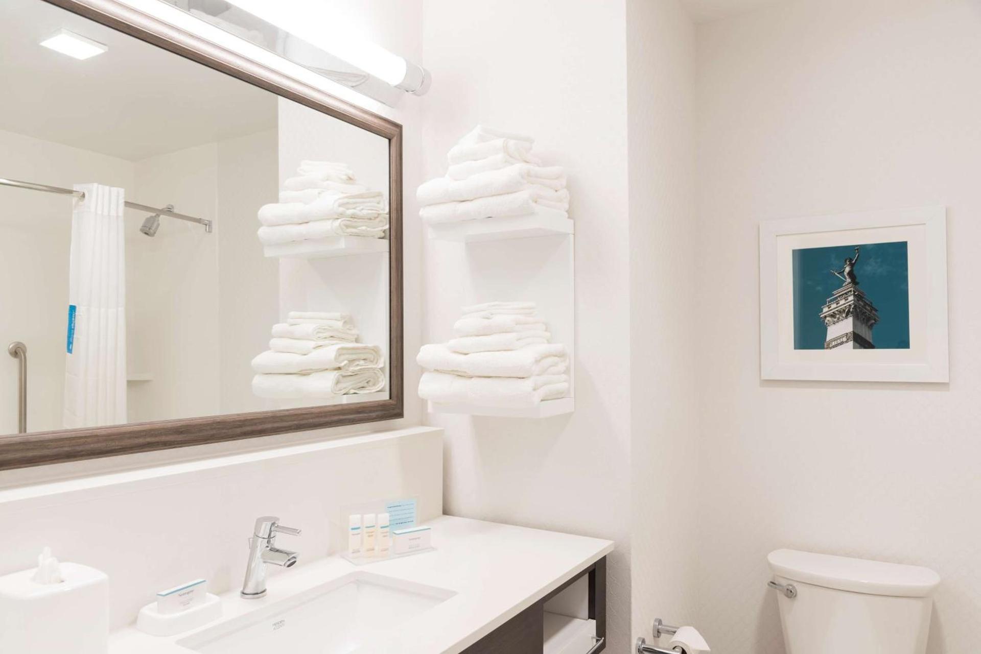 Hampton Inn & Suites Indianapolis-Keystone, IN photo 30