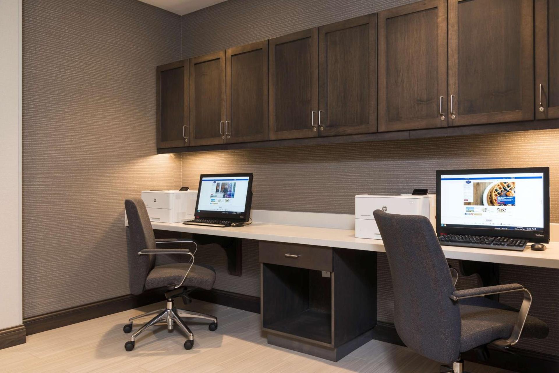 Hampton Inn & Suites Indianapolis-Keystone, IN photo 42