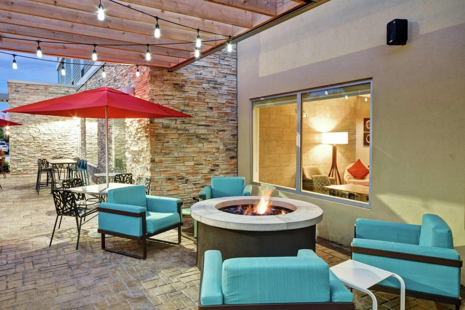 Home2 Suites by Hilton Springfield North photo 9
