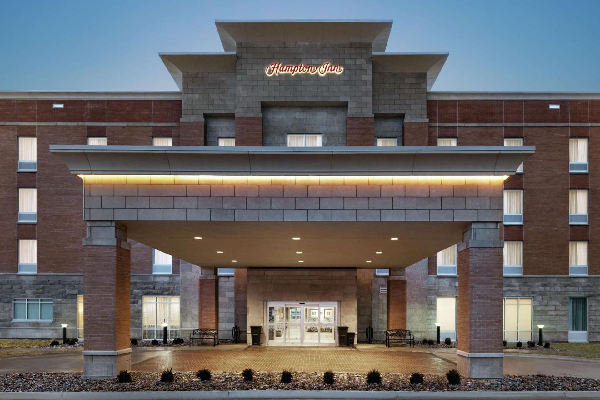 Hampton Inn Champaign Southwest photo 2
