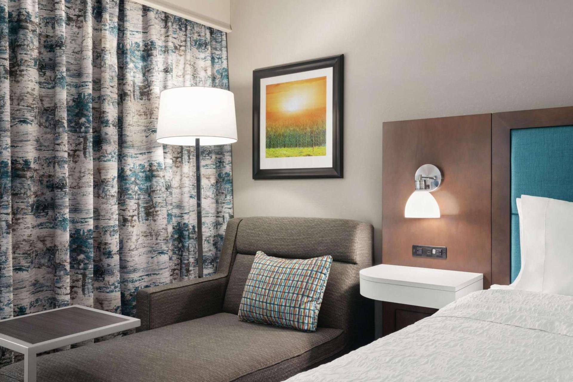 Hampton Inn Champaign Southwest photo 14
