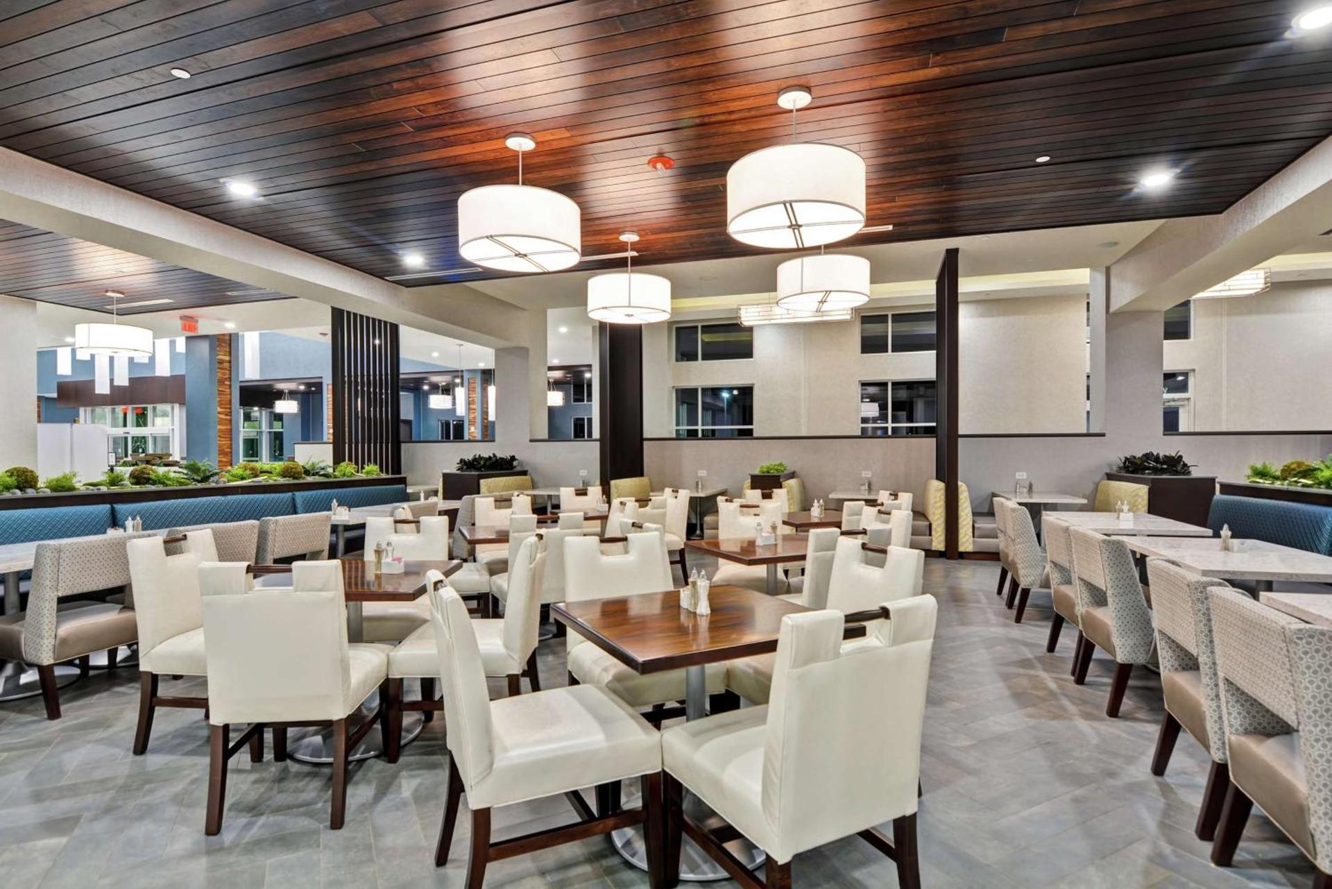 Embassy Suites By Hilton Plainfield Indianapolis Airport photo 19