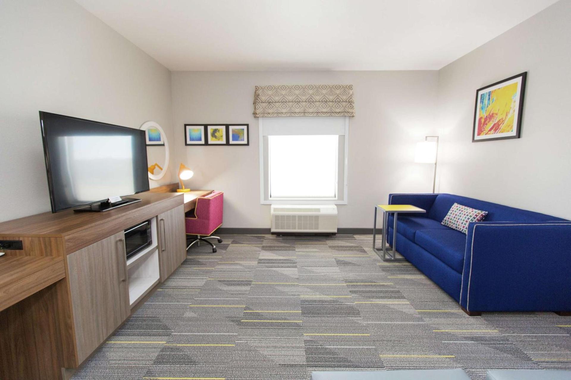 Hampton Inn Mustang photo 46