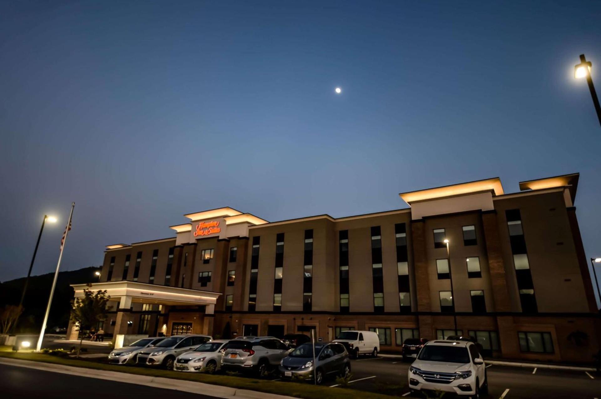 Hampton Inn & Suites Lenoir, NC photo 4