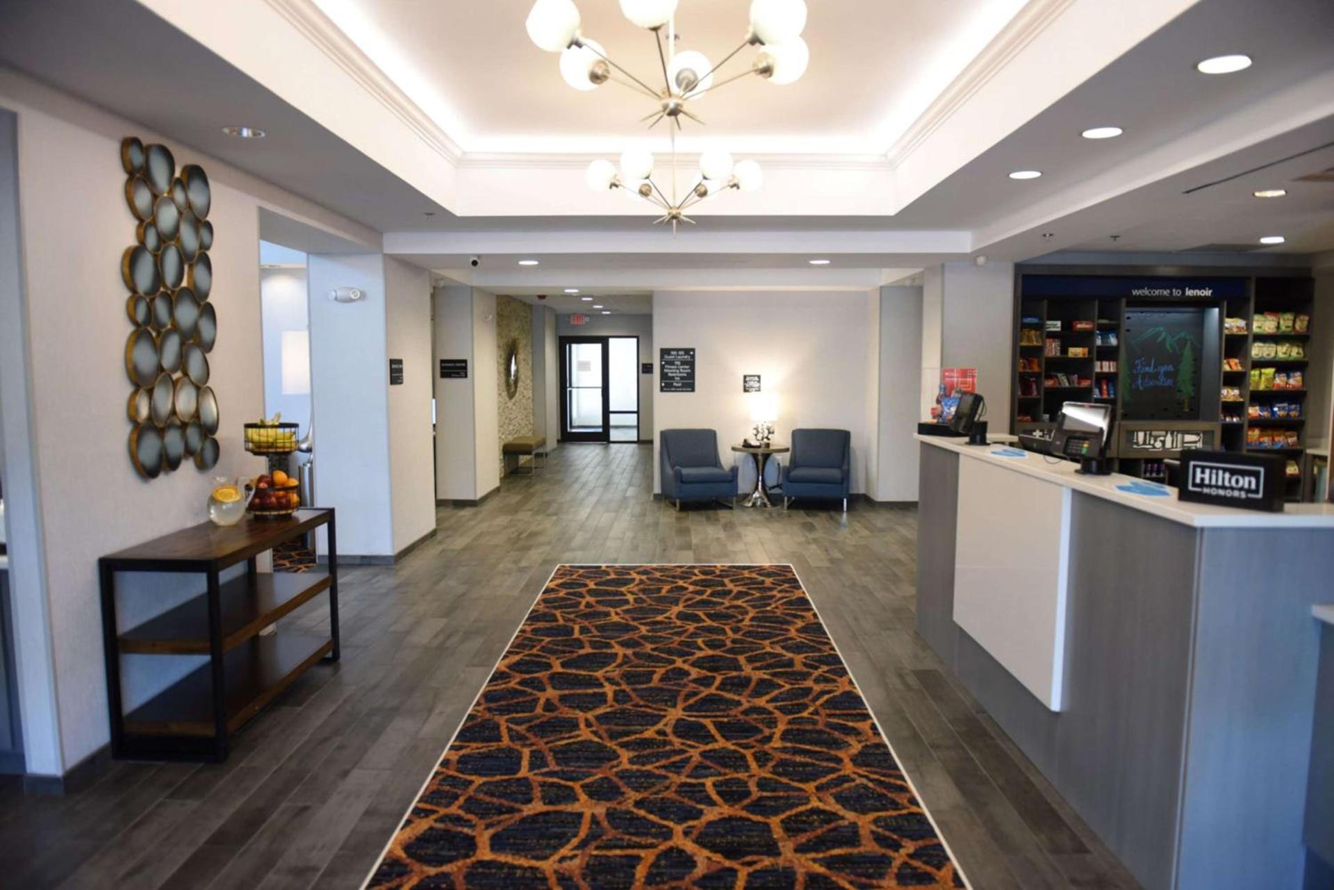 Hampton Inn & Suites Lenoir, NC photo 11