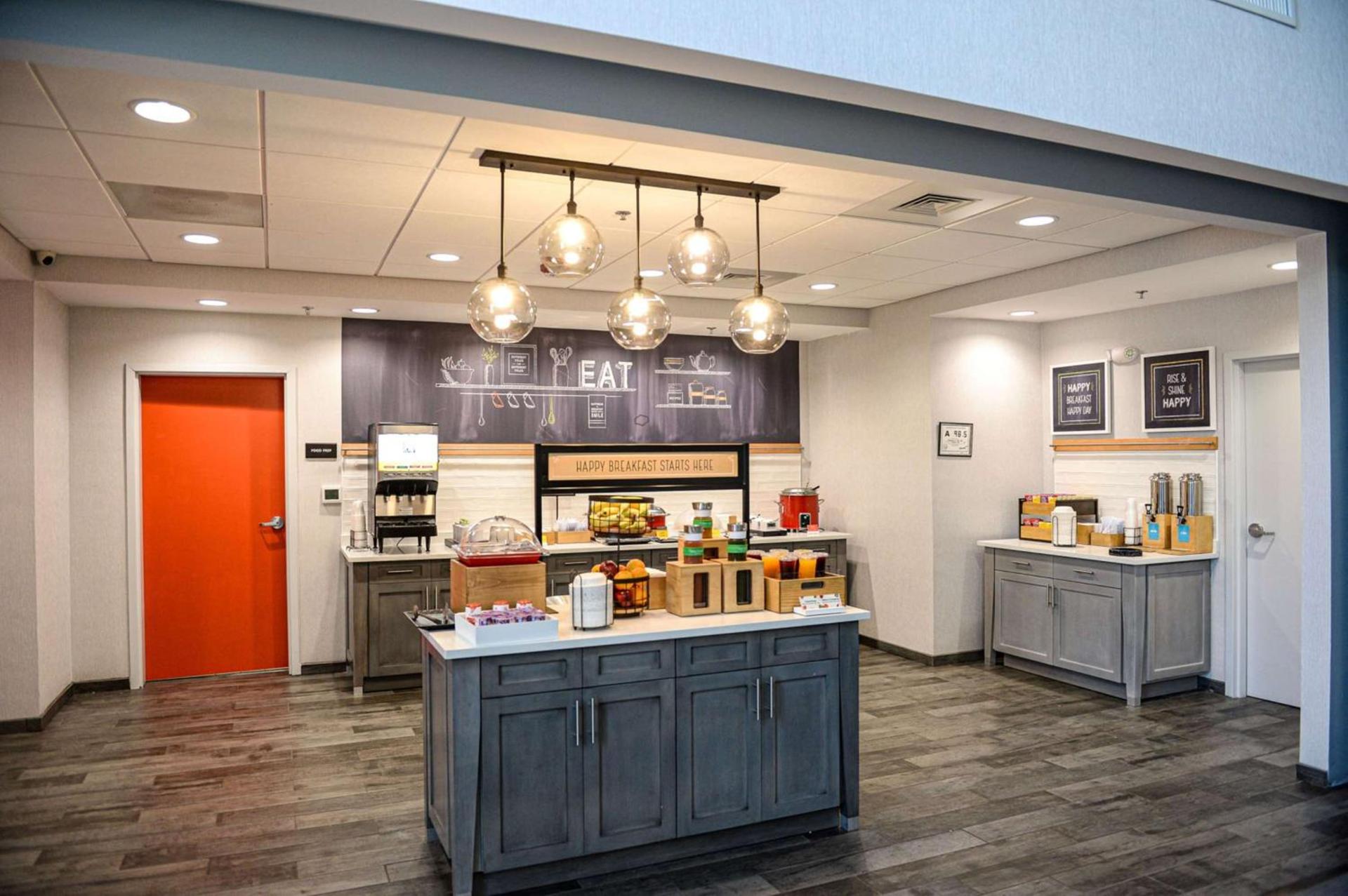 Hampton Inn & Suites Lenoir, NC photo 23