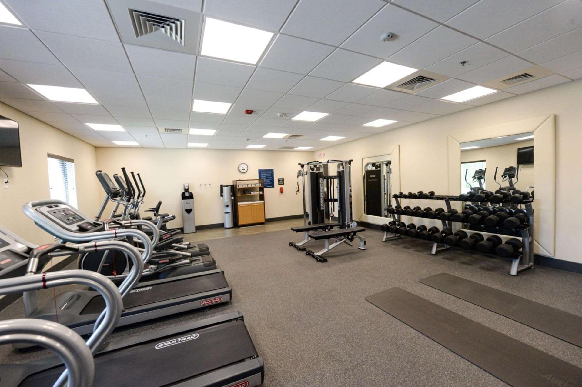 Hampton Inn & Suites Lenoir, NC photo 27