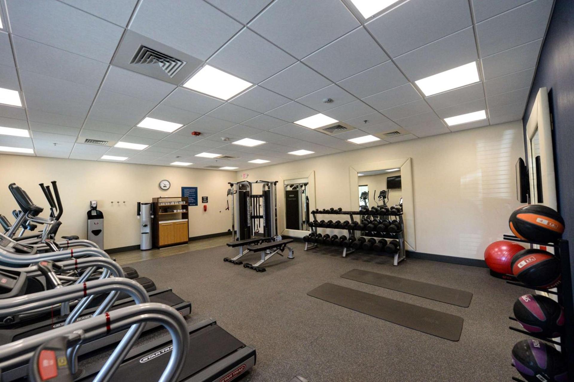 Hampton Inn & Suites Lenoir, NC photo 29