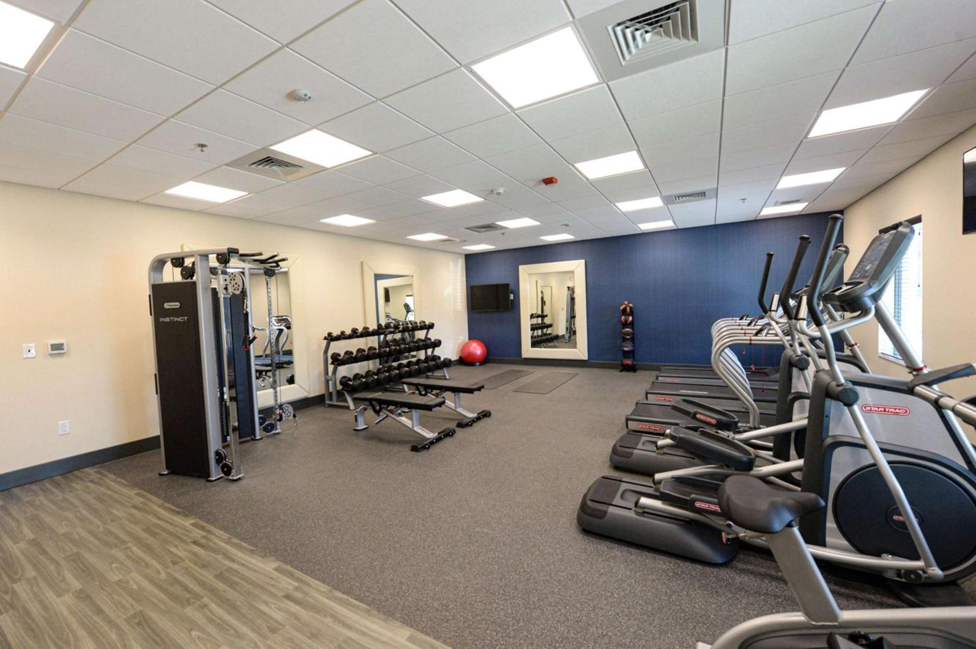 Hampton Inn & Suites Lenoir, NC photo 30