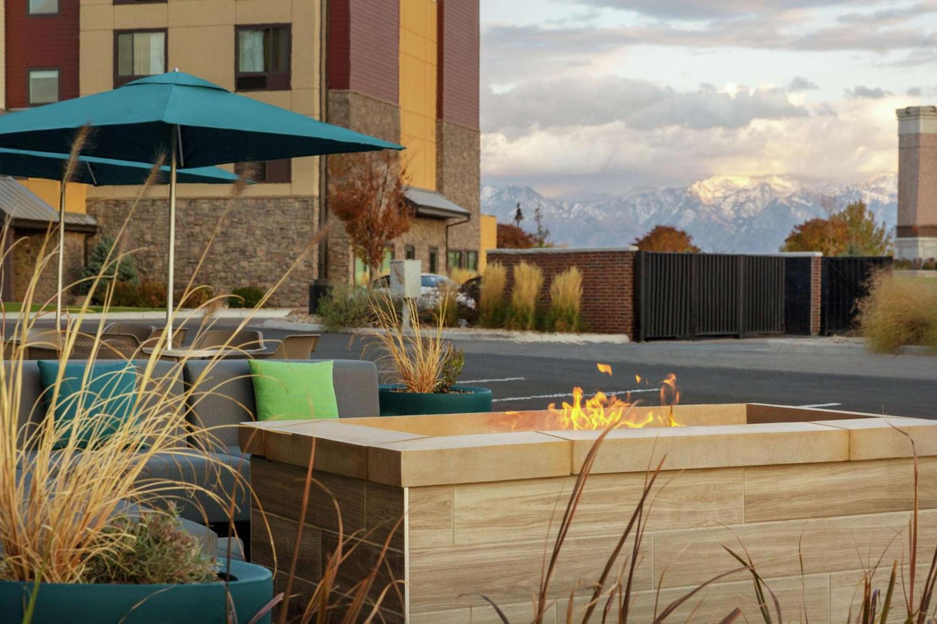 Hampton Inn West Valley Salt Lake City photo 2