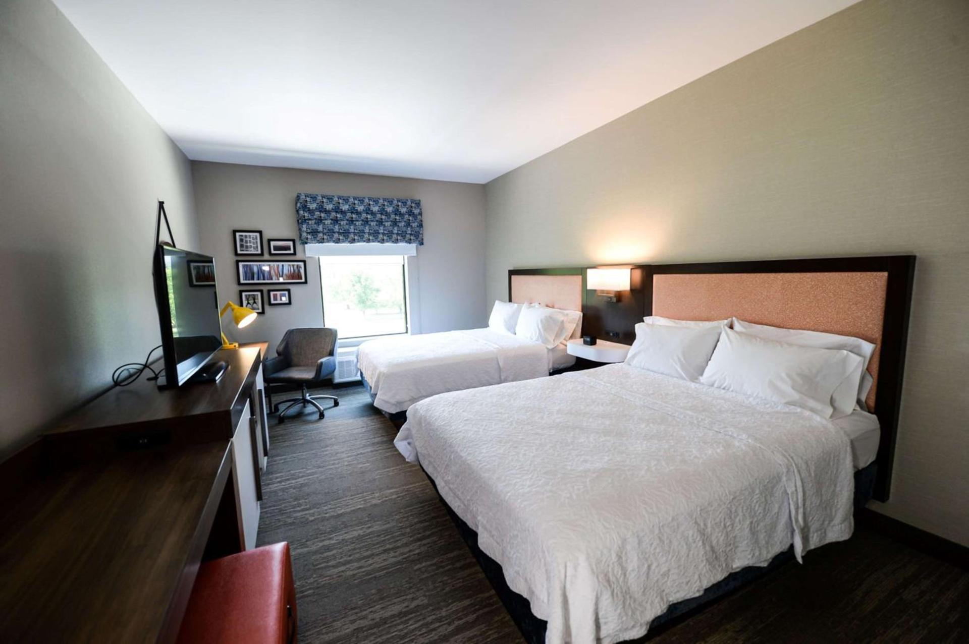 Hampton Inn & Suites Lenoir, NC photo 50