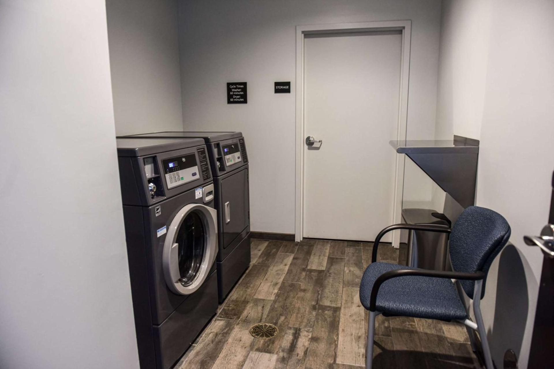 Hampton Inn & Suites Lenoir, NC photo 63