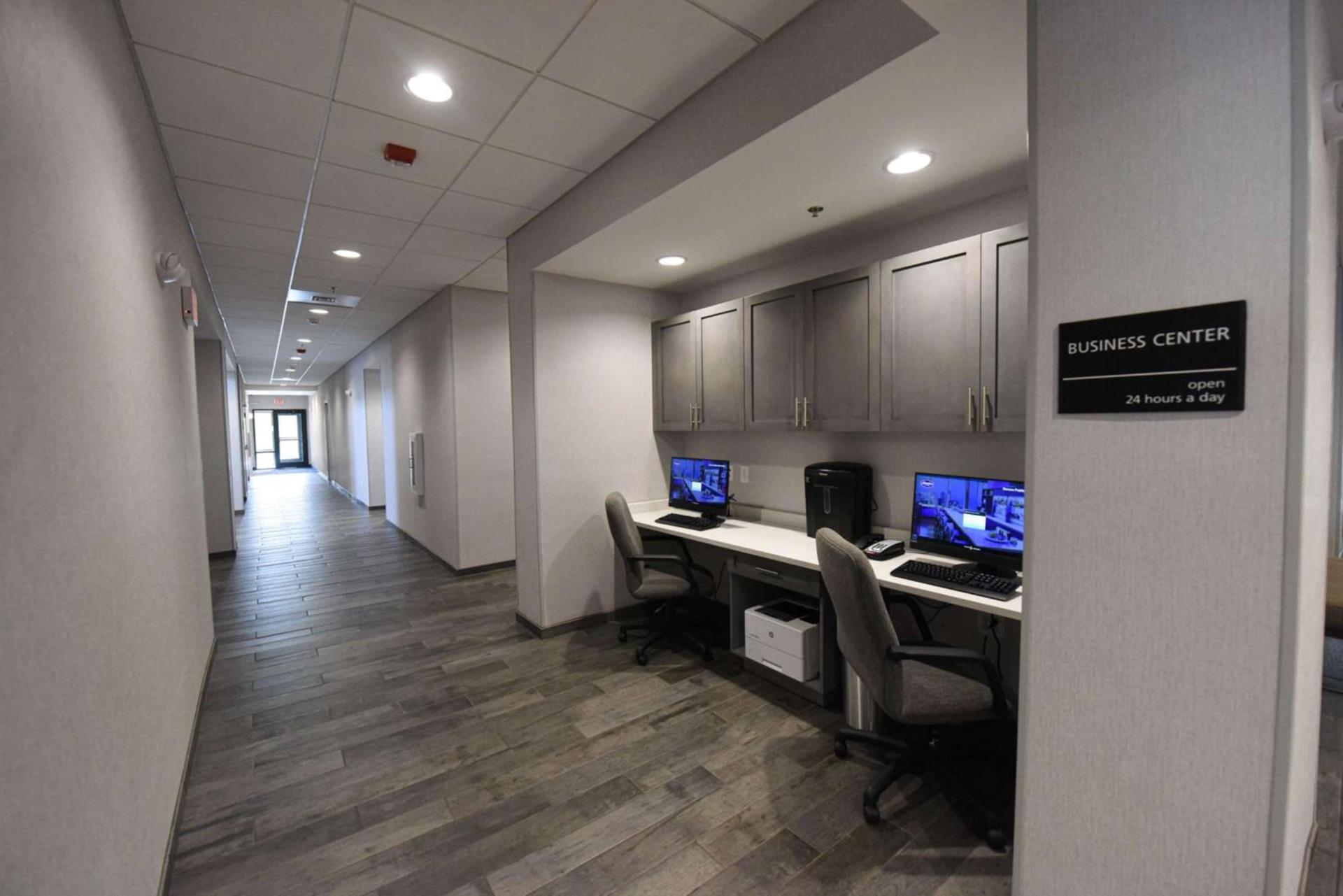 Hampton Inn & Suites Lenoir, NC photo 64