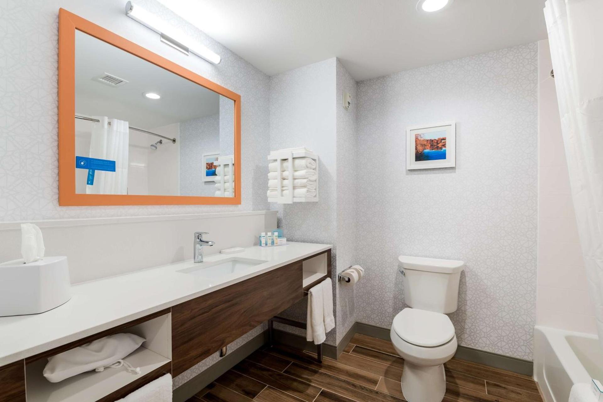 Hampton Inn Batesville, Ar photo 21