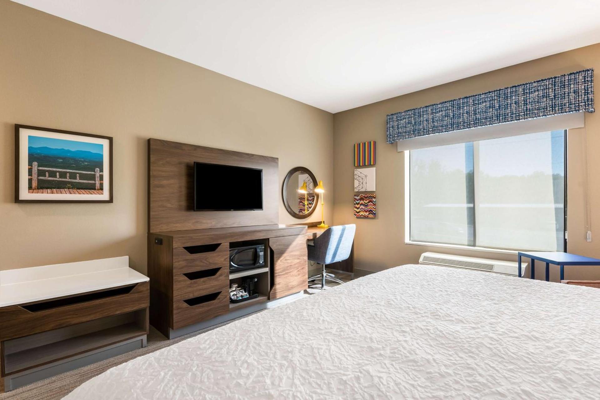 Hampton Inn Batesville, Ar photo 27