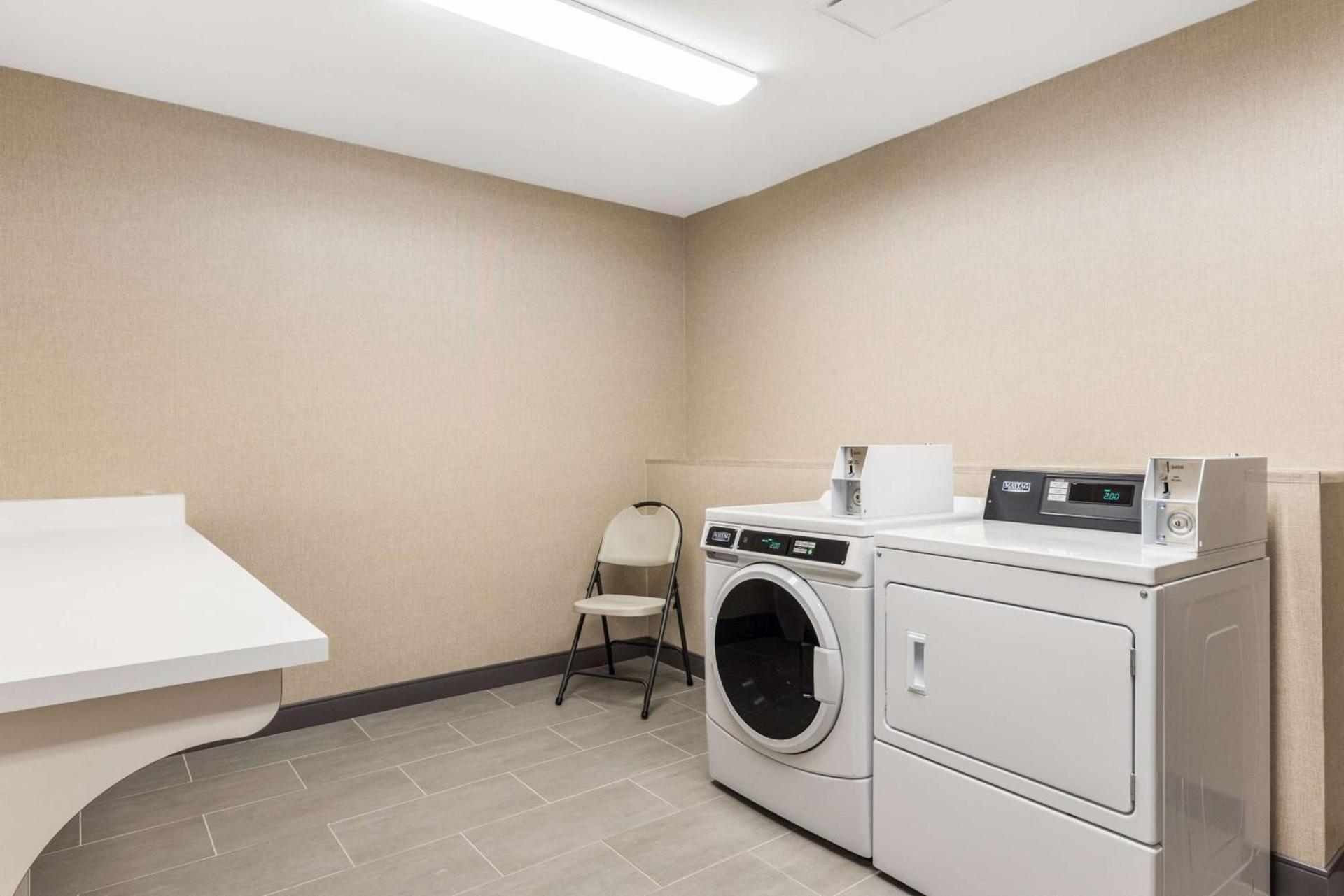 Hampton Inn Batesville, Ar photo 29