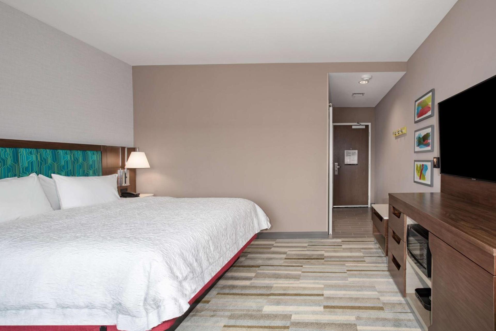 Hampton Inn & Suites Watsonville photo 19