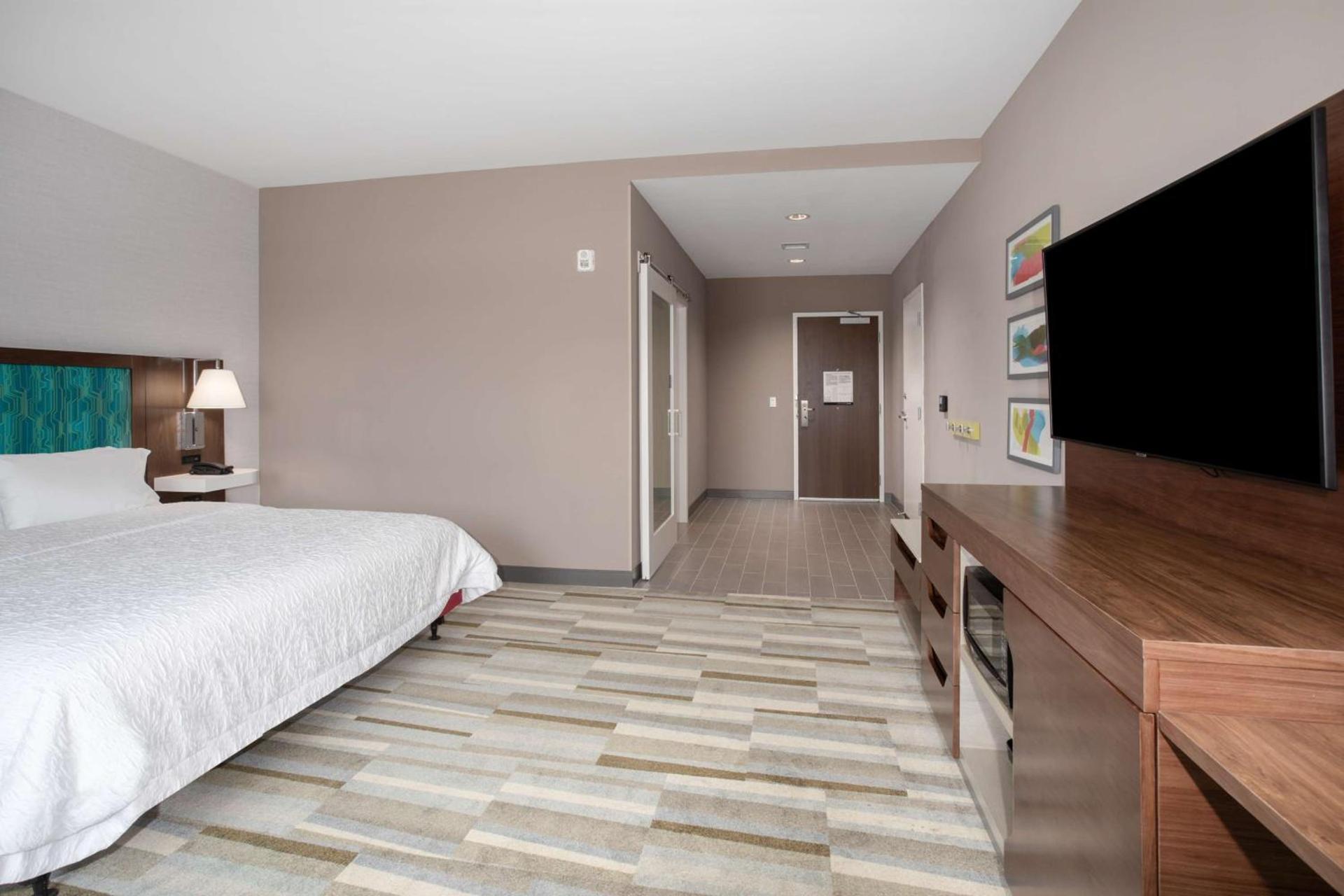Hampton Inn & Suites Watsonville photo 22