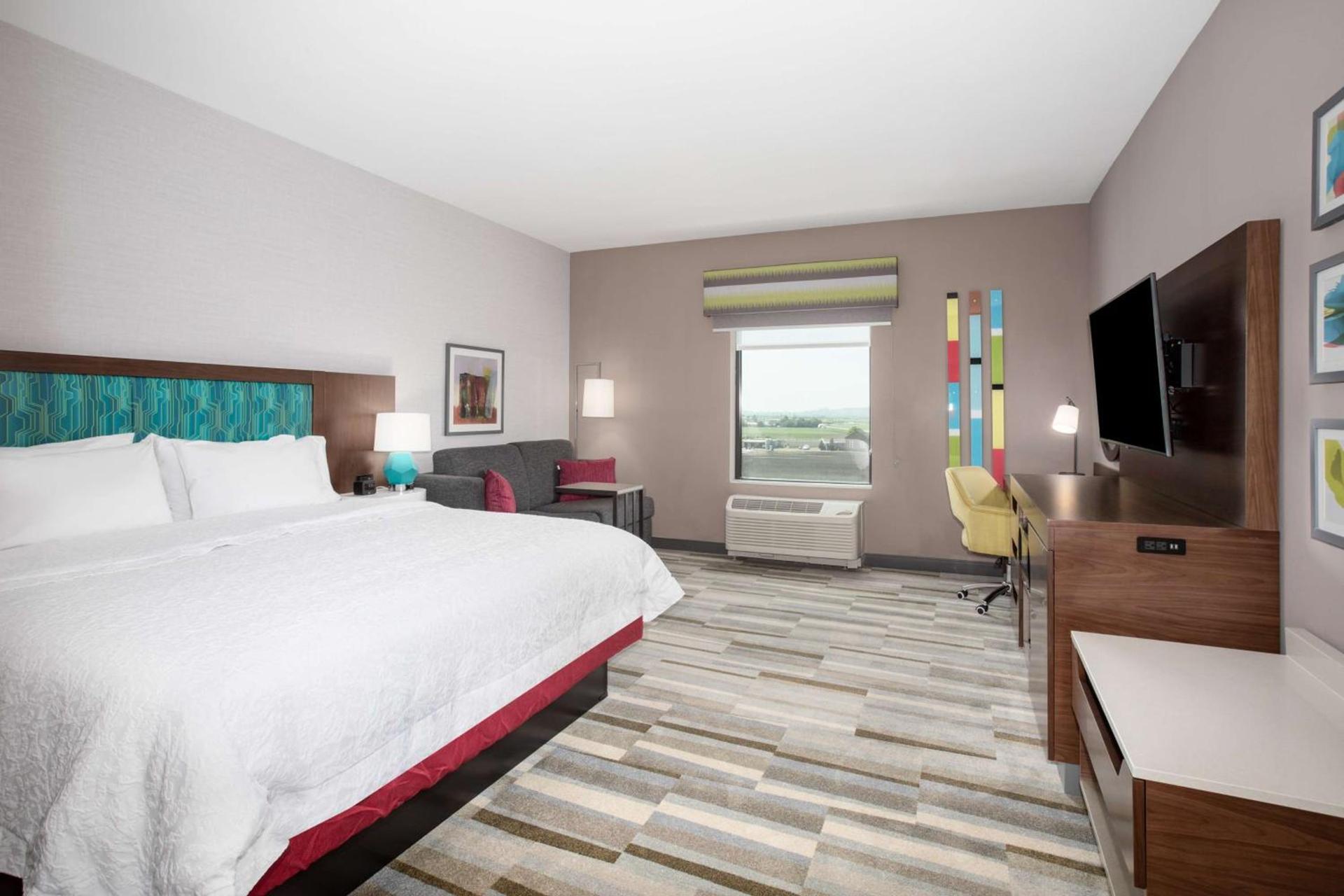 Hampton Inn & Suites Watsonville photo 26