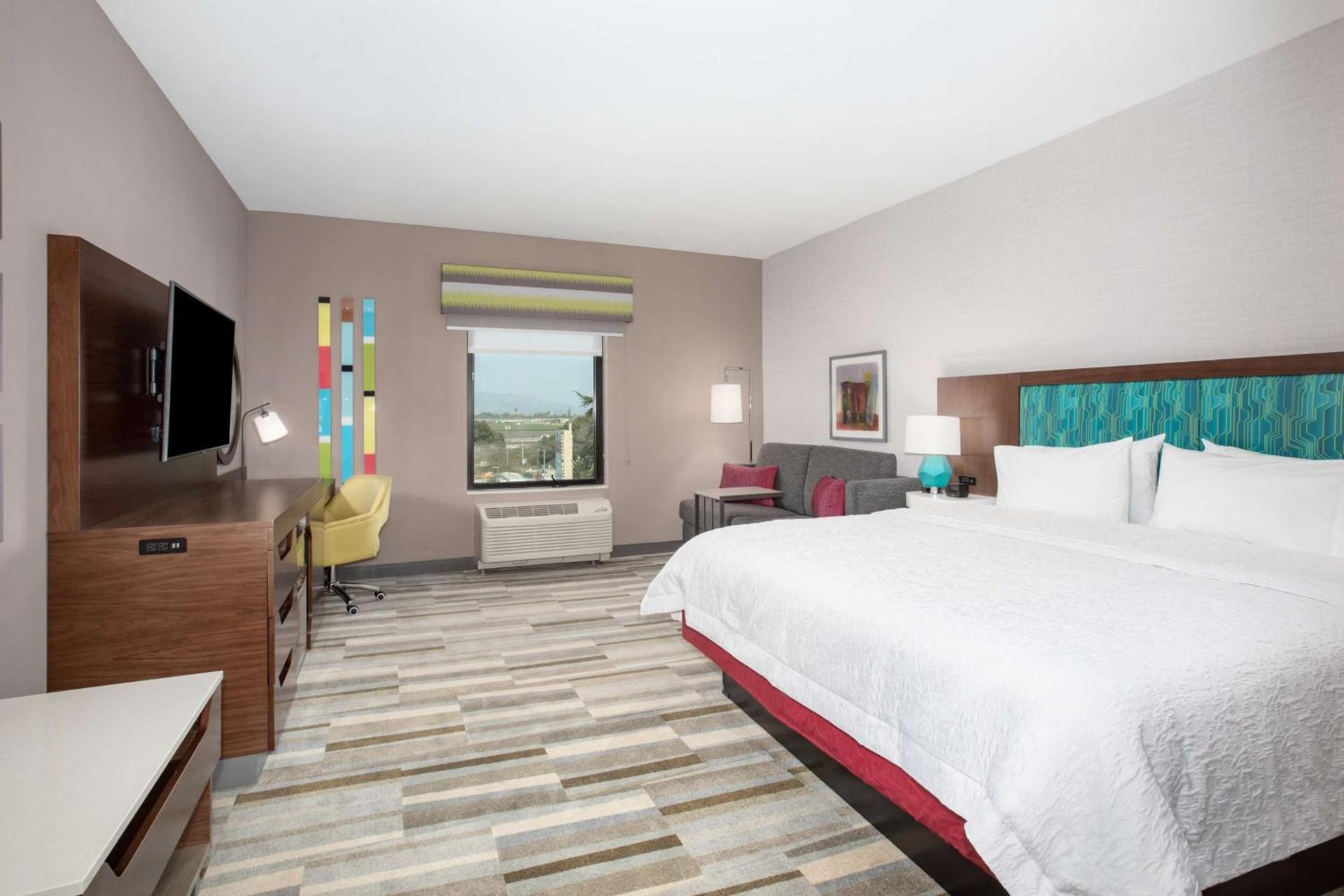 Hampton Inn & Suites Watsonville photo 31